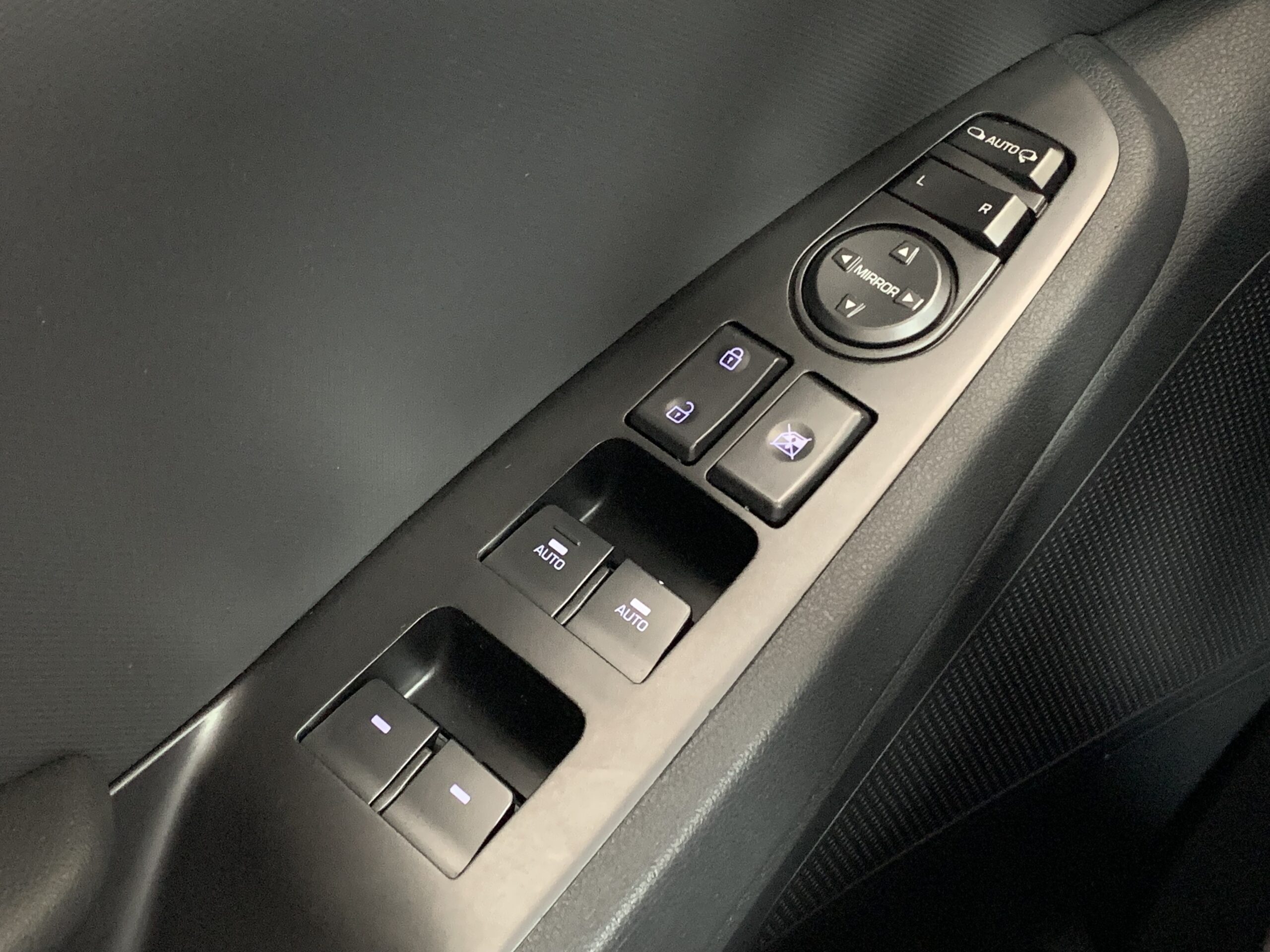 HYUNDAI IONIQ 1.6 GDI STYLE PHEV (HIBRIDO ENCHUFABLE) 141CV