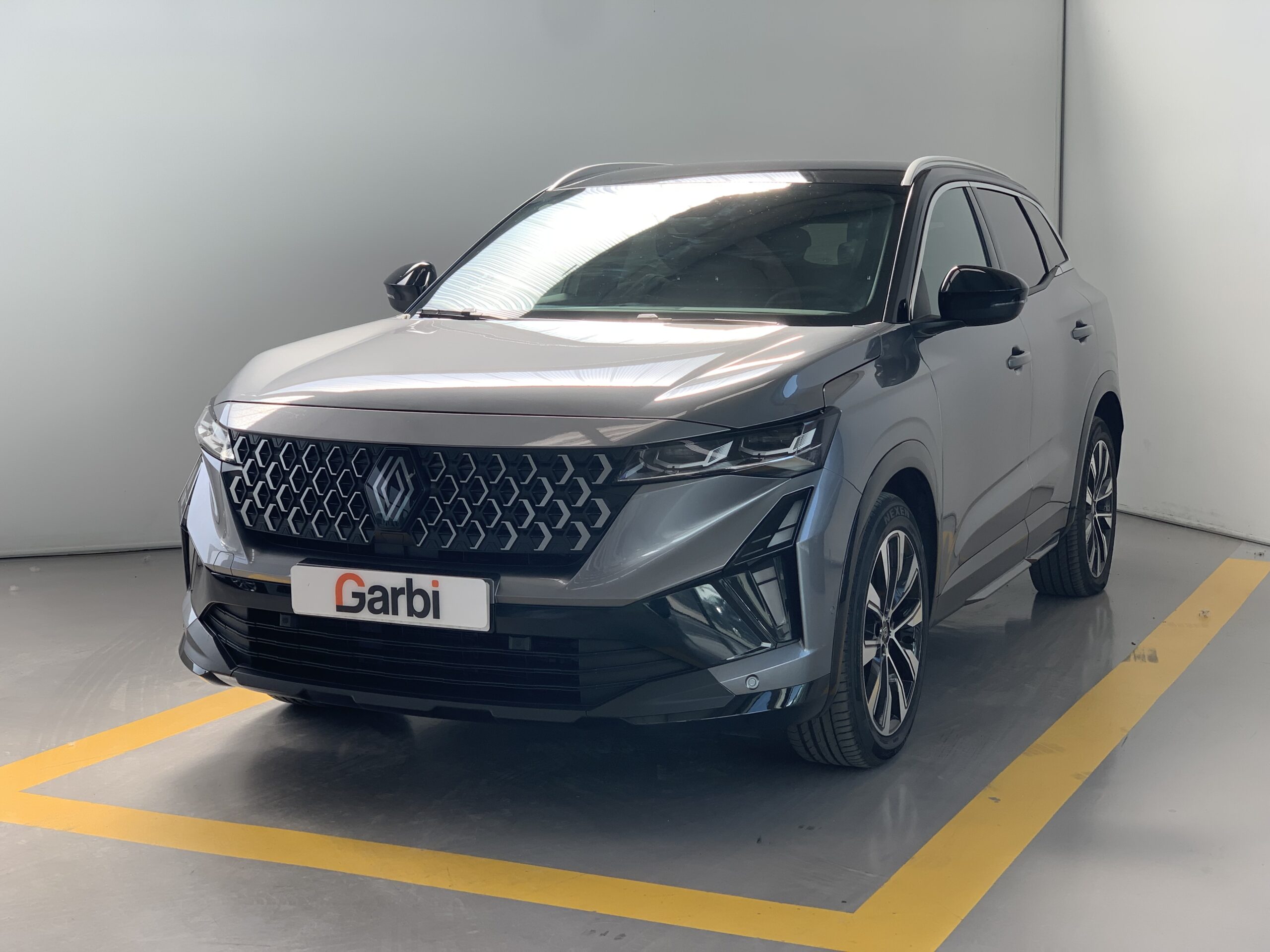 RENAULT AUSTRAL TECHNO E-TECH FULL HYBRID 200CV + TECHO DE COLOR NEGRO