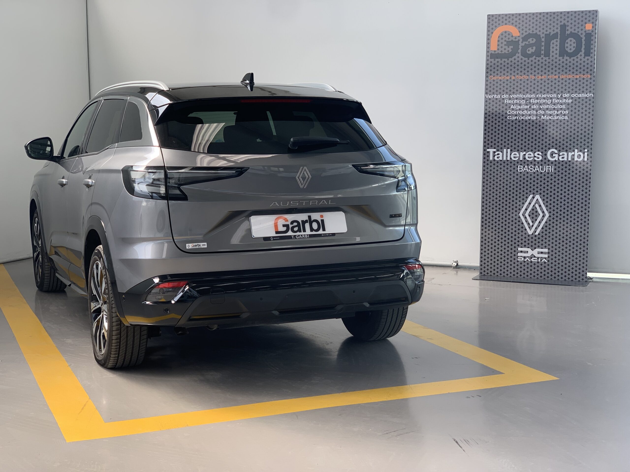 RENAULT AUSTRAL TECHNO E-TECH FULL HYBRID 200CV + TECHO DE COLOR NEGRO