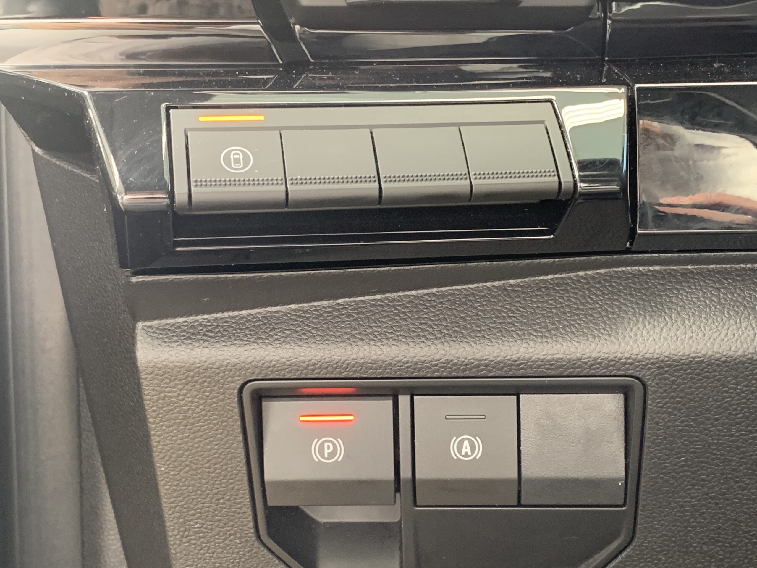 RENAULT AUSTRAL TECHNO E-TECH FULL HYBRID 200CV + TECHO DE COLOR NEGRO
