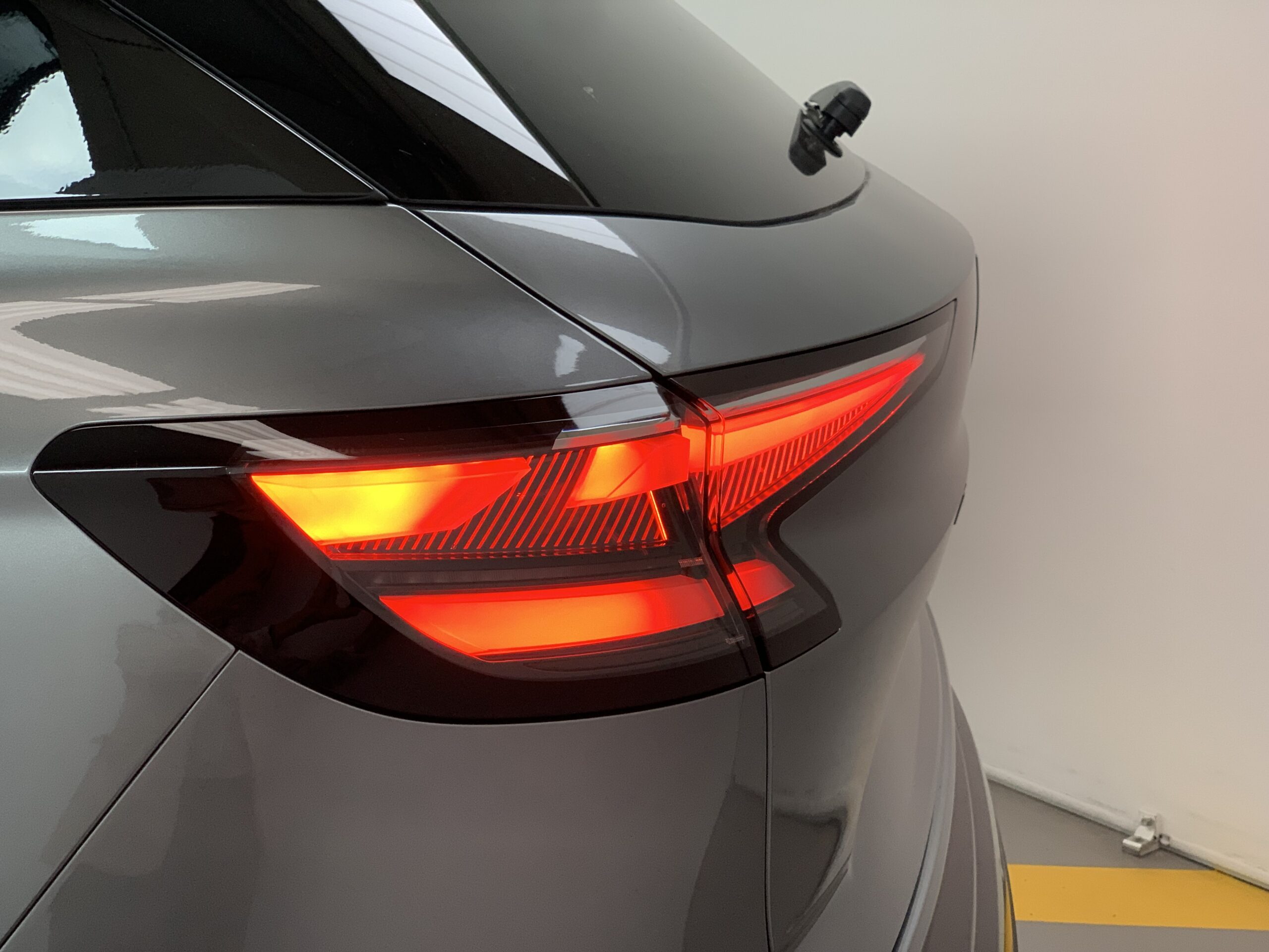 RENAULT AUSTRAL ESPIRIT ALPINE FULL HYBRID 200CV + RUEDA DE EMERGENCIA 17″