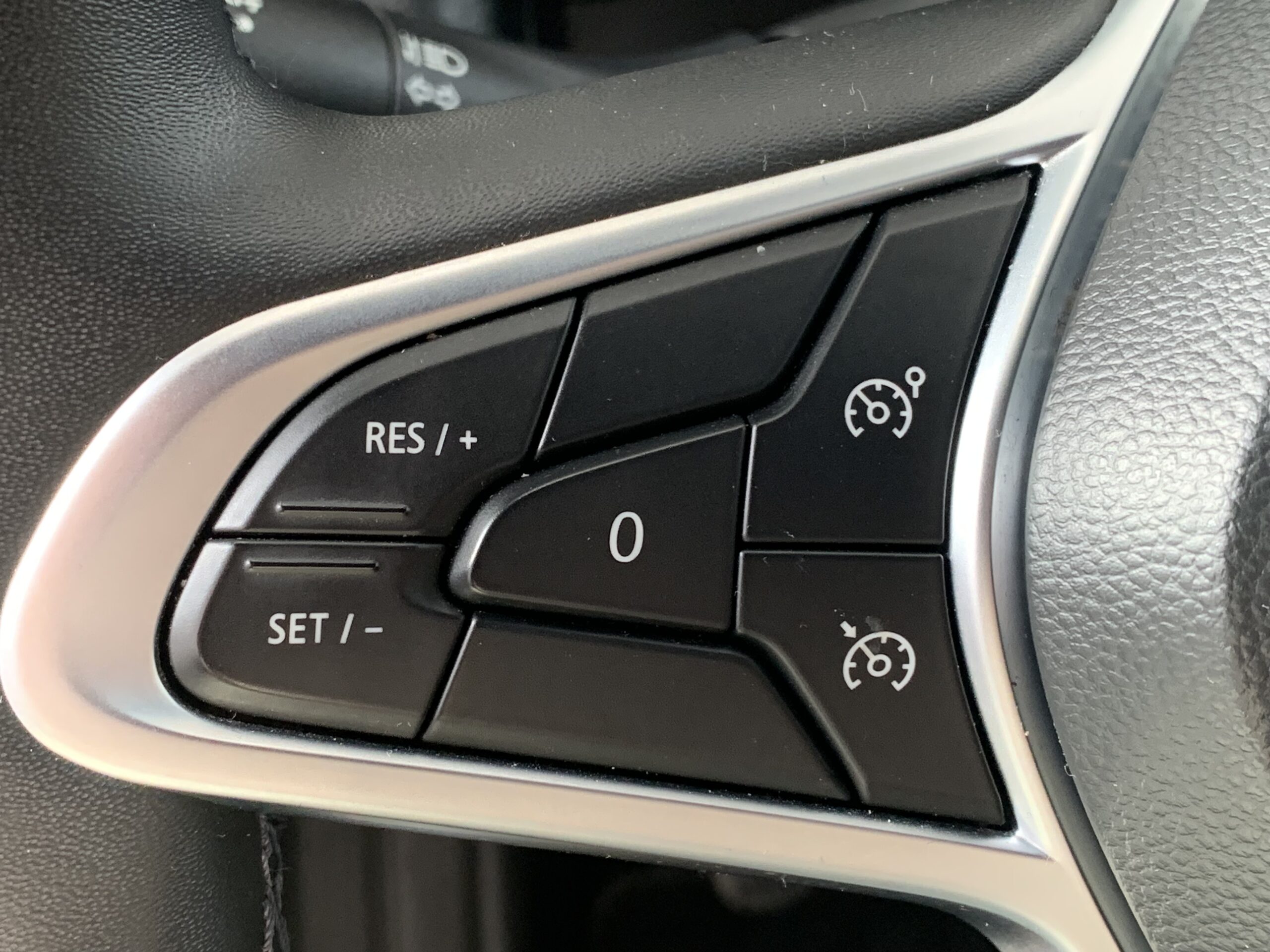 RENAULT CLIO ZEN TCE 90CV