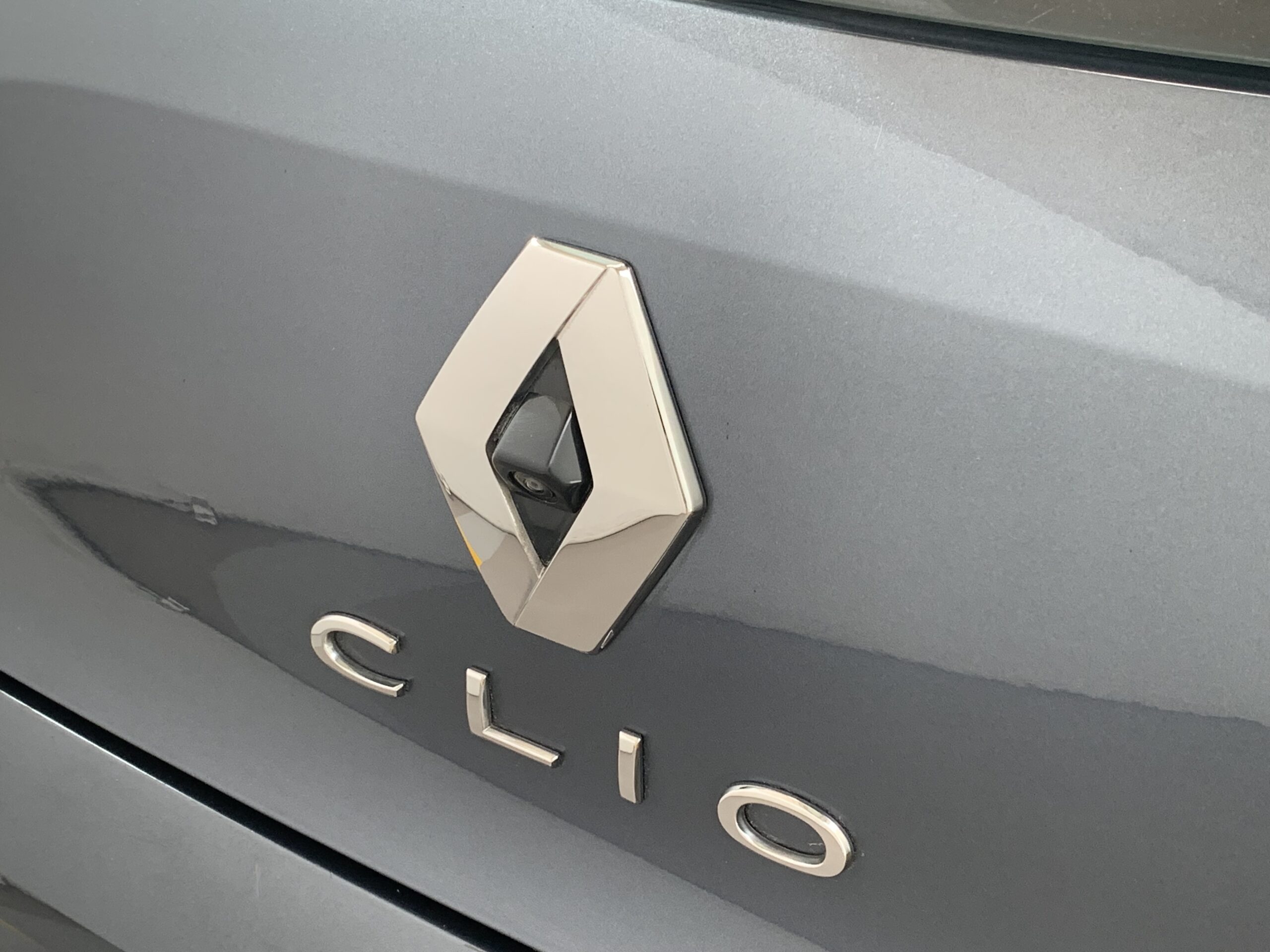 RENAULT CLIO ZEN TCE 90CV