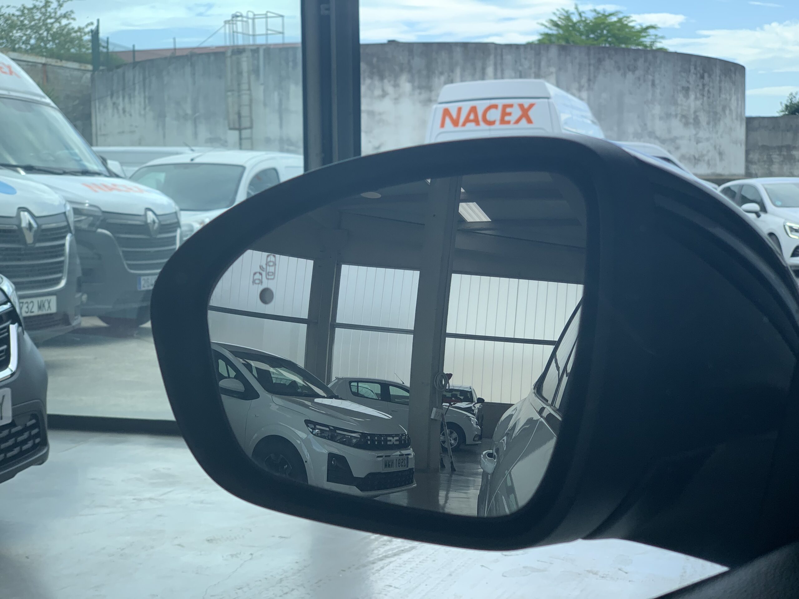 RENAULT ARKANA ESPIRIT ALPINE E-TECH FULL HYBRID 145CV + TECHO DE COLOR NEGRO + PACK PARKING PLUS