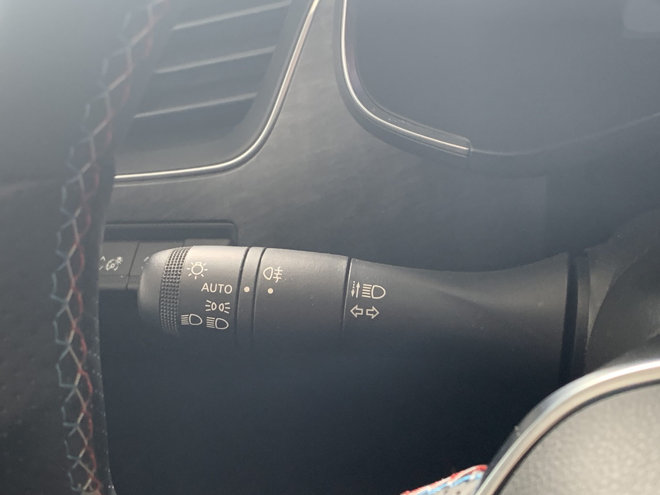 RENAULT ARKANA ESPIRIT ALPINE E-TECH FULL HYBRID 145CV + TECHO DE COLOR NEGRO + PACK PARKING PLUS