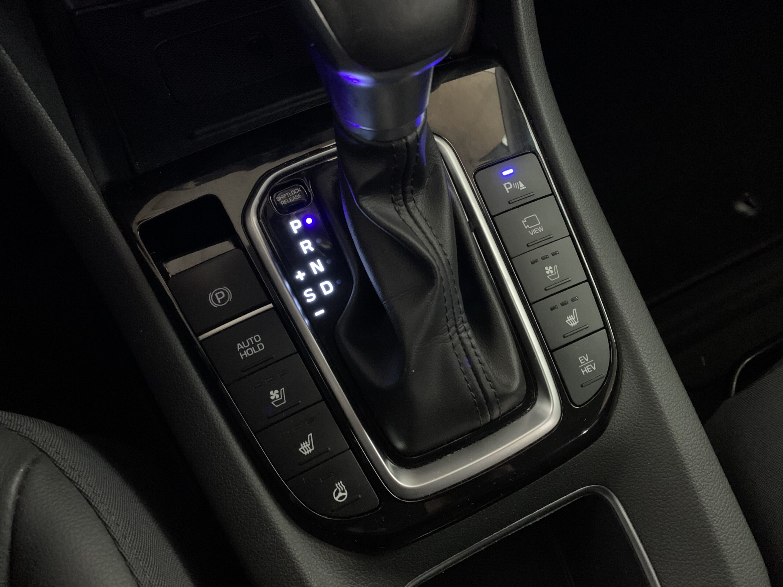 HYUNDAI IONIQ HIBRIDO ENCHUFABLE STYLE 141CV