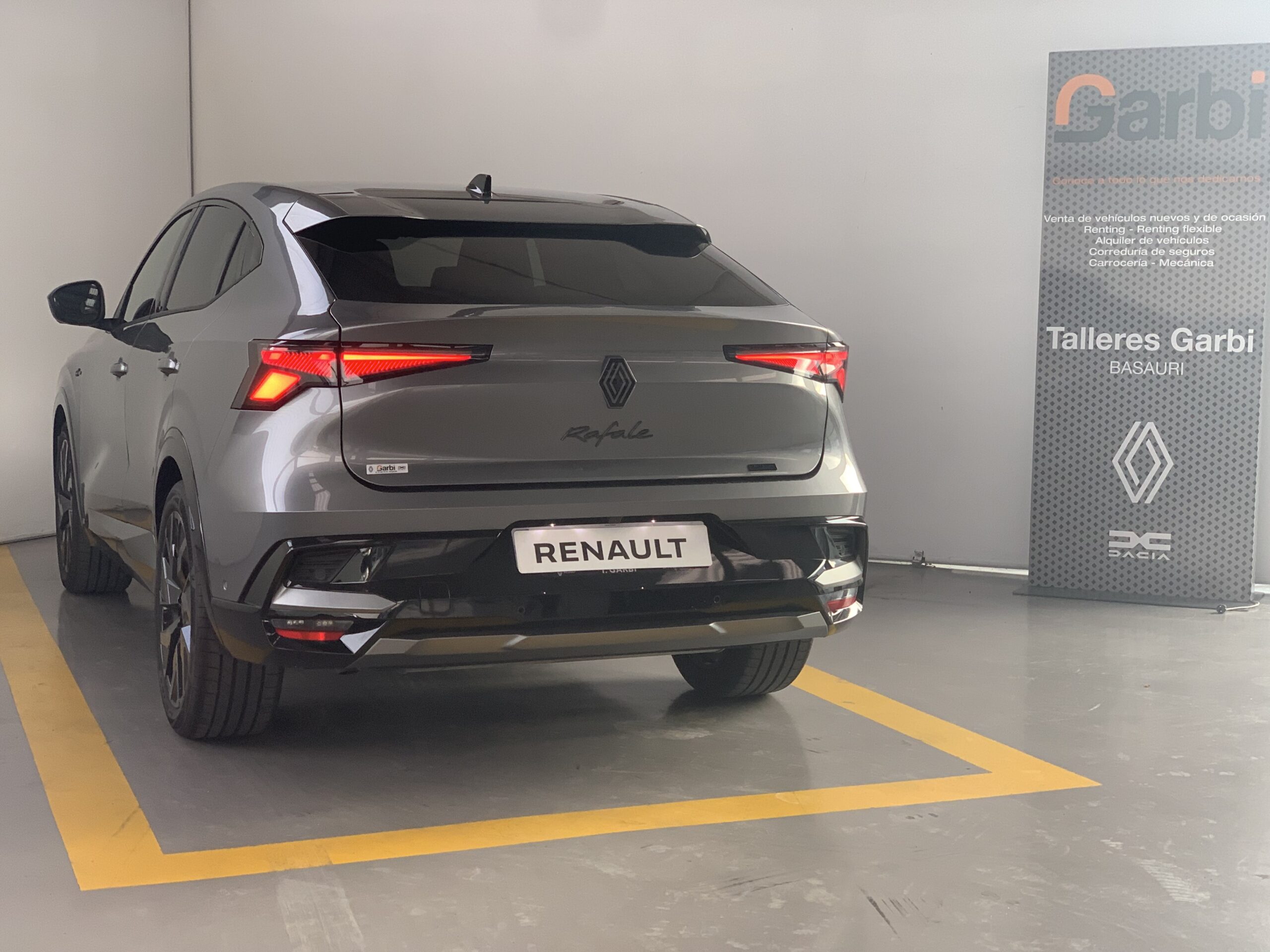 RENAULT RAFALE ESPIRIT ALPINE FULL HYBRID E-TECH 200CV + RUEDA DE EMERGENCIA + PACK DRIVING & HEATING + PACK CITY PREMIUM