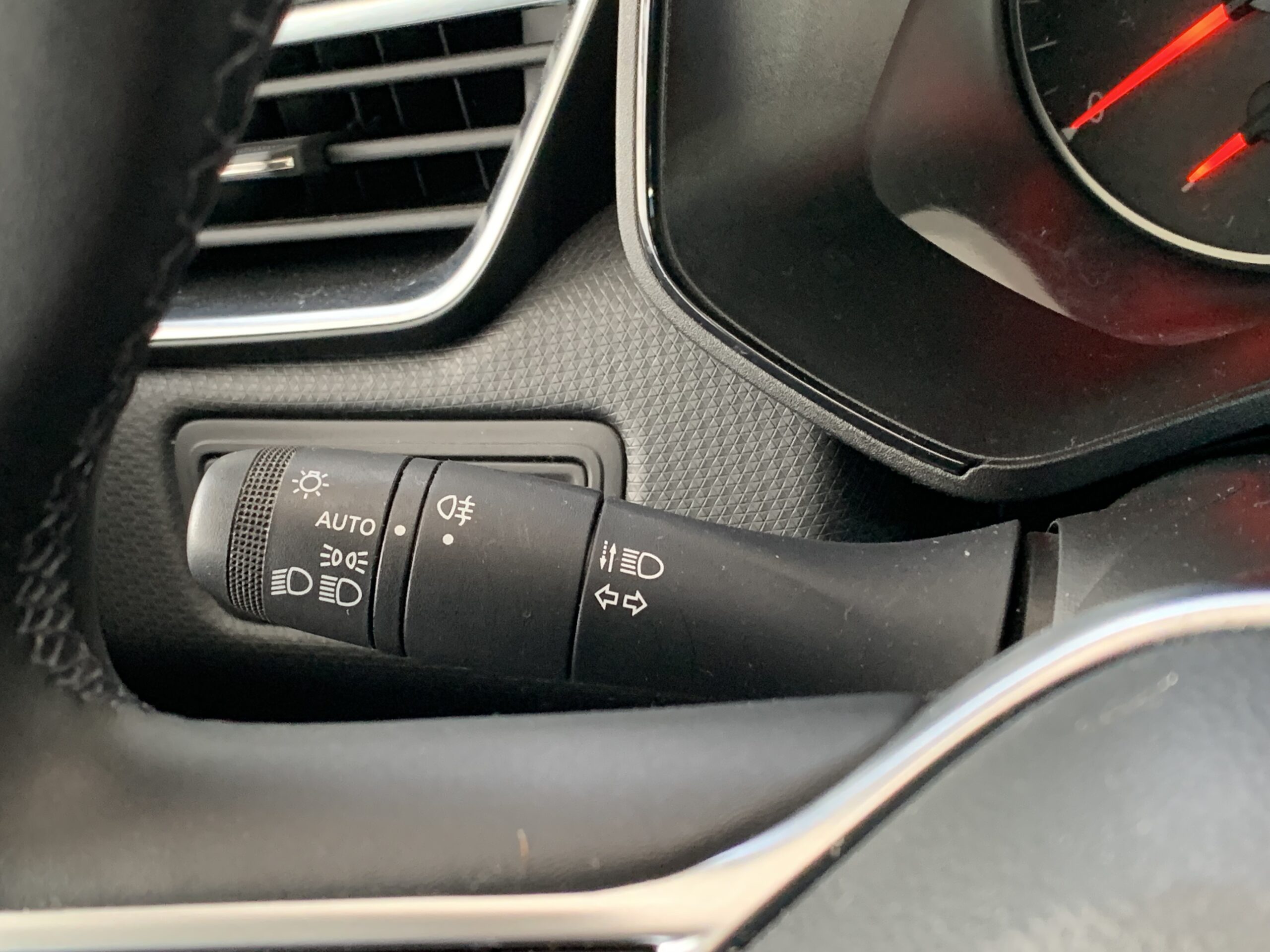 CLIO EQUILIBRE DCI 100 CV + RUEDA DE REPUESTO