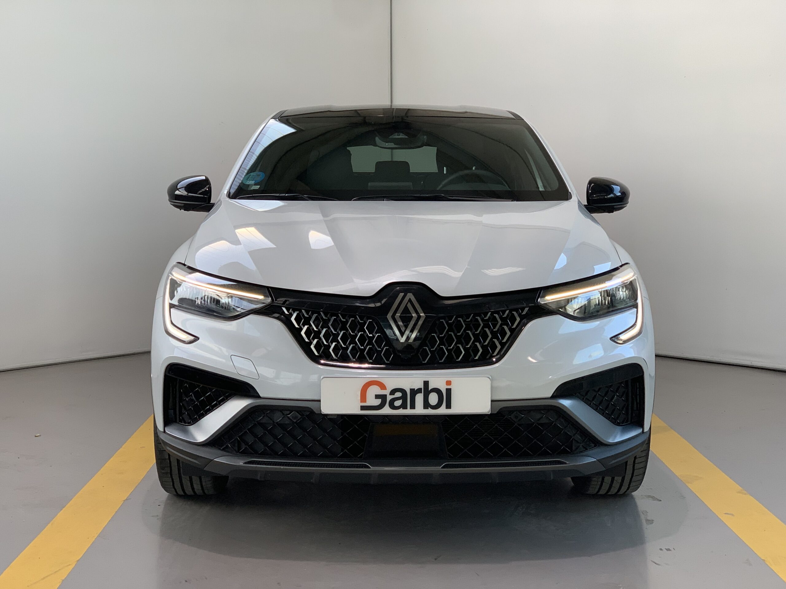 RENAULT ARKANA ESPIRIT ALPINE E-TECH 145CV + PACK PARKING + TECHO DE COLOR NEGRO