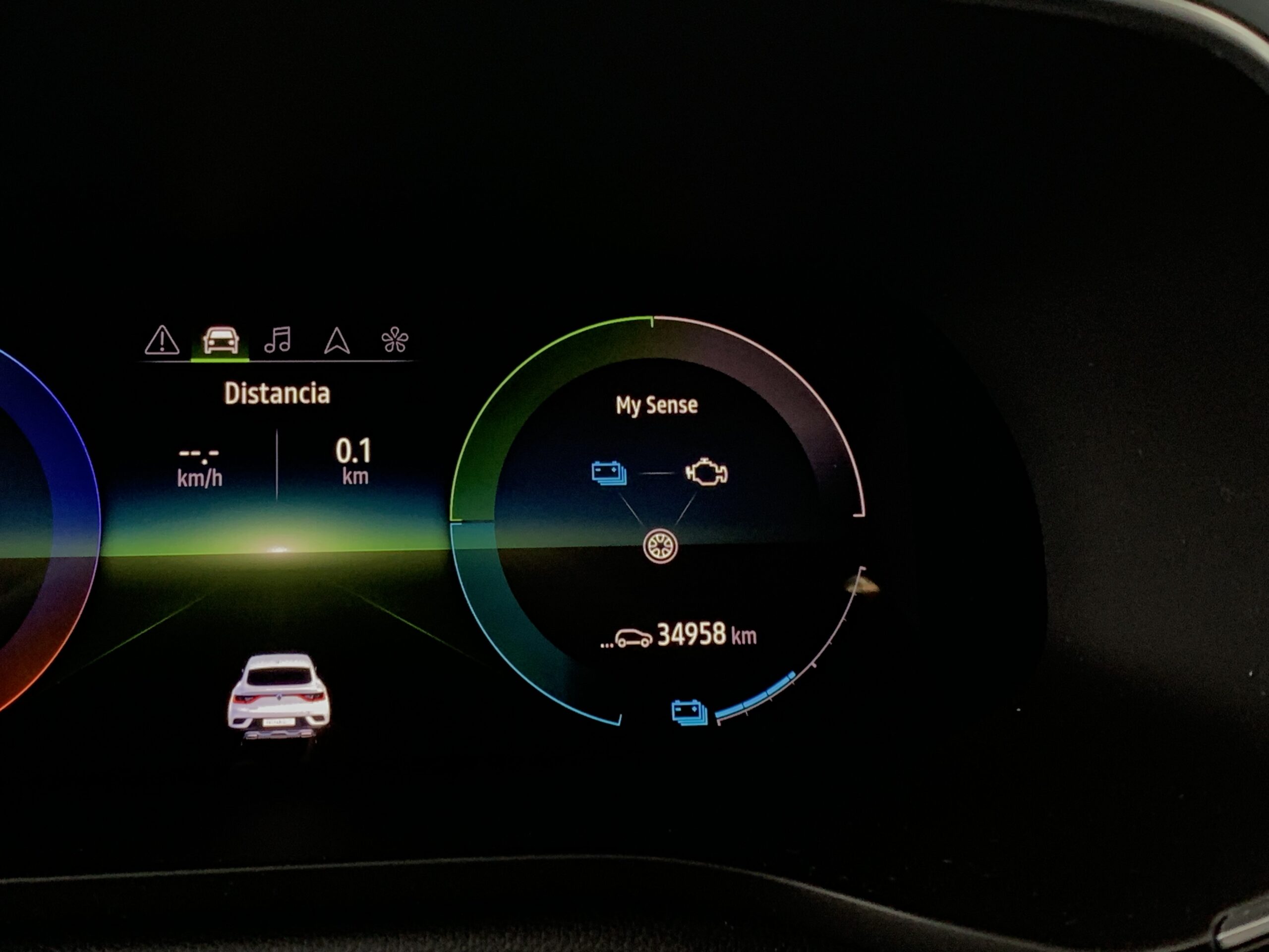 RENAULT ARKANA ESPIRIT ALPINE E-TECH 145CV + PACK PARKING + TECHO DE COLOR NEGRO