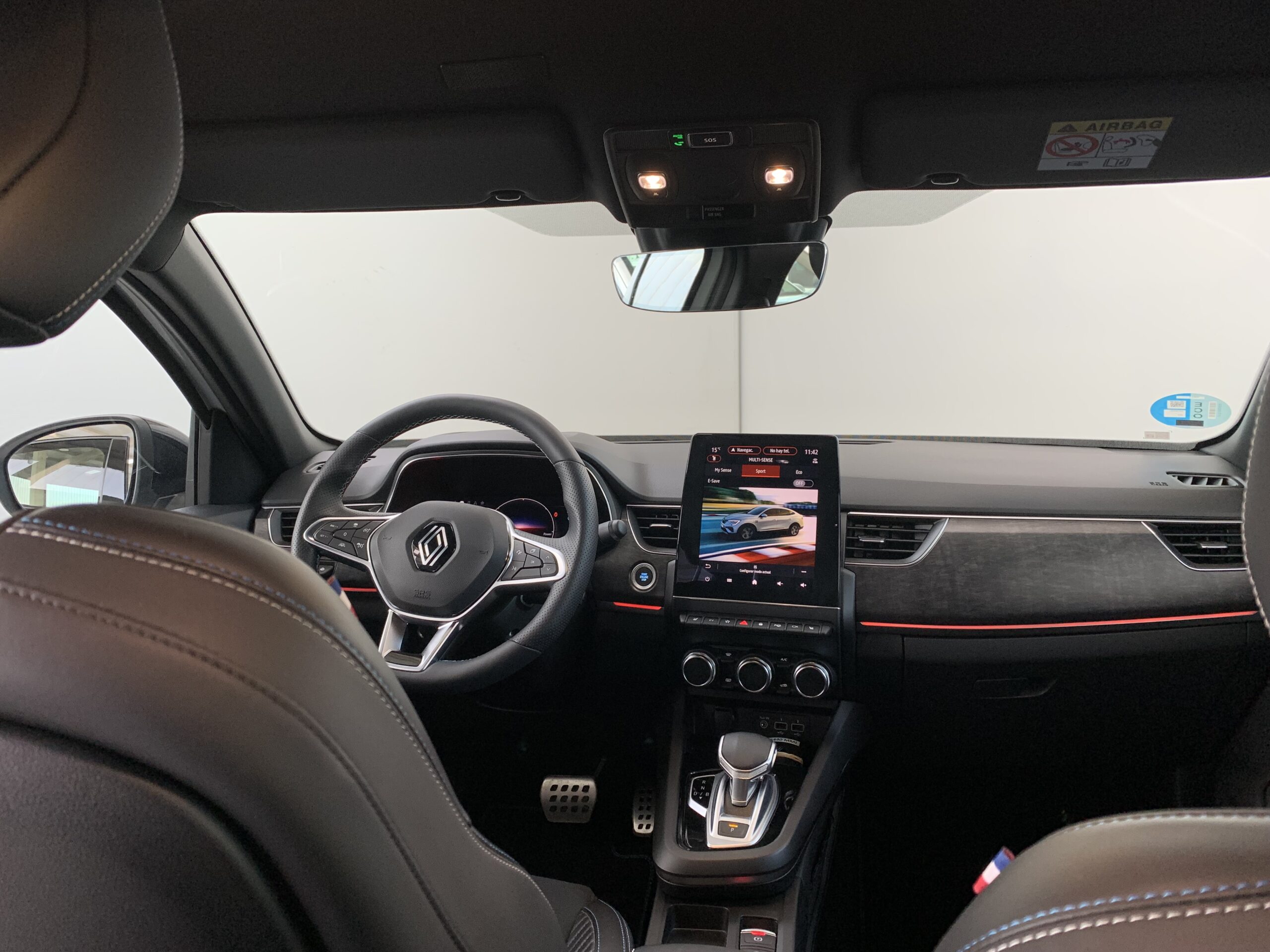 RENAULT ARKANA ESPIRIT ALPINE E-TECH 145CV + PACK PARKING + TECHO DE COLOR NEGRO