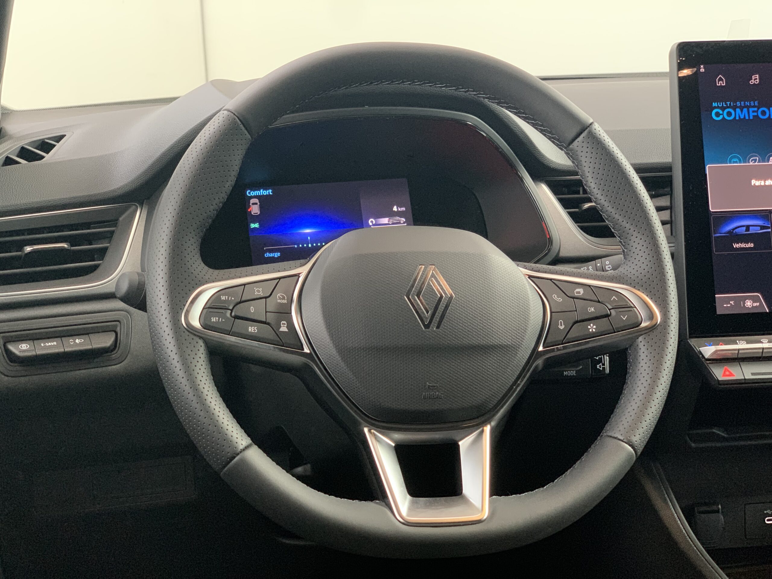 RENAULT CAPTUR TECHNO FULL HYBRID 160CV + RUEDA DE REPUESTO + CARROCERIA BLANCO NACARADO CON TECHO NEGRO BRILLANTE