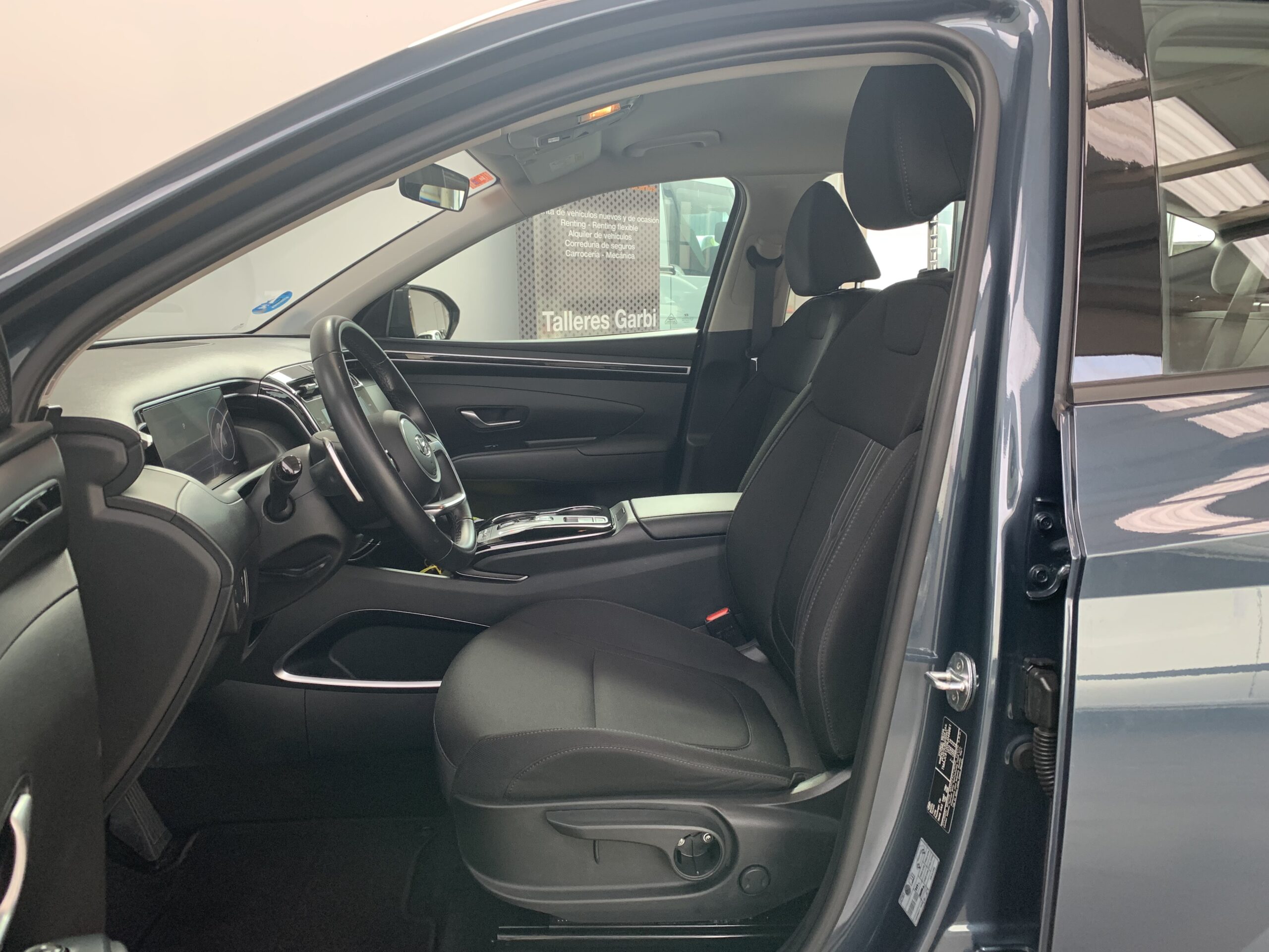 HYUNDAI TUCSON MAXX HIBRIDO ENCHUFABLE 4X4 1.6TGDI 265CV