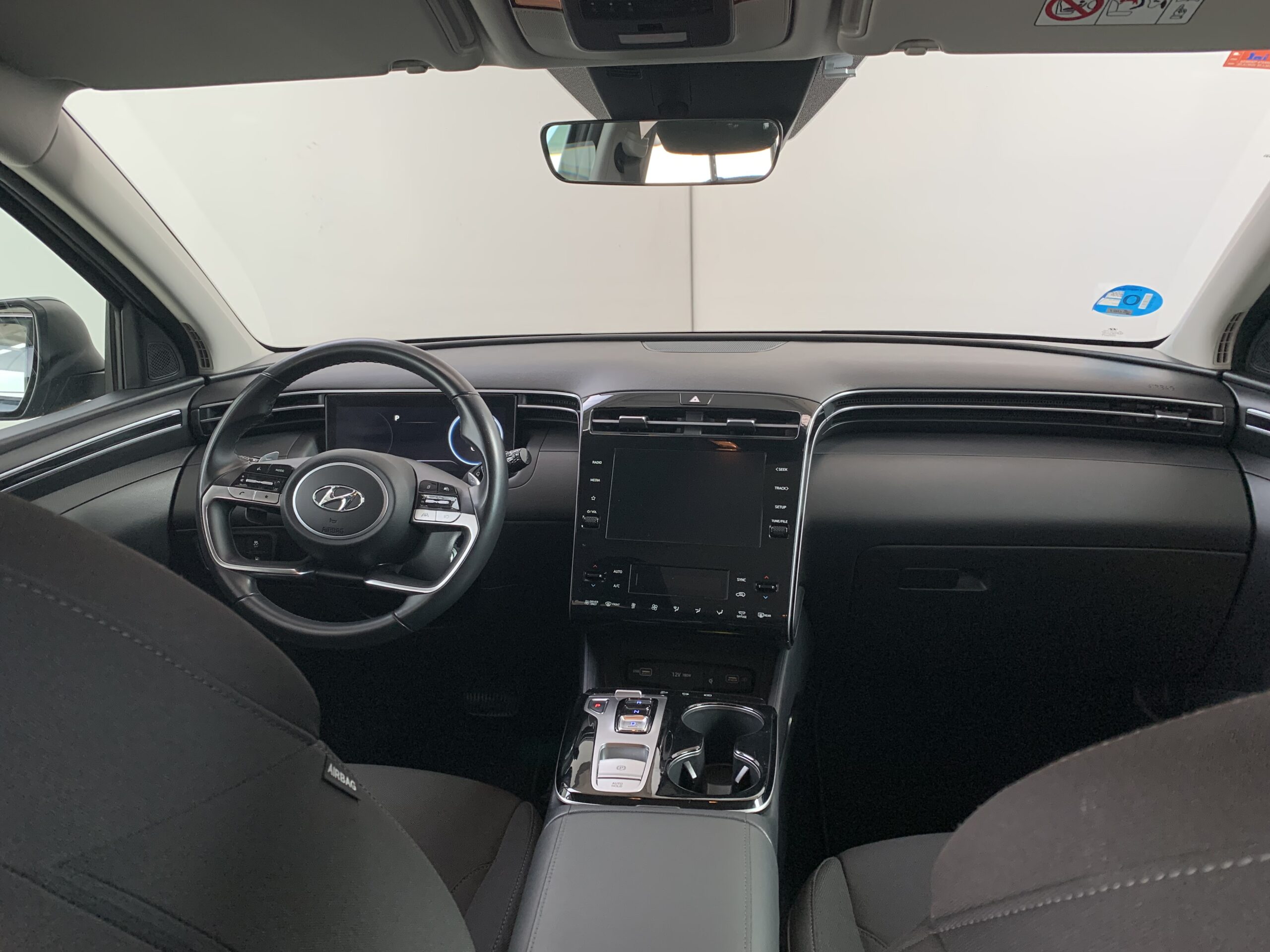 HYUNDAI TUCSON MAXX HIBRIDO ENCHUFABLE 4X4 1.6TGDI 265CV