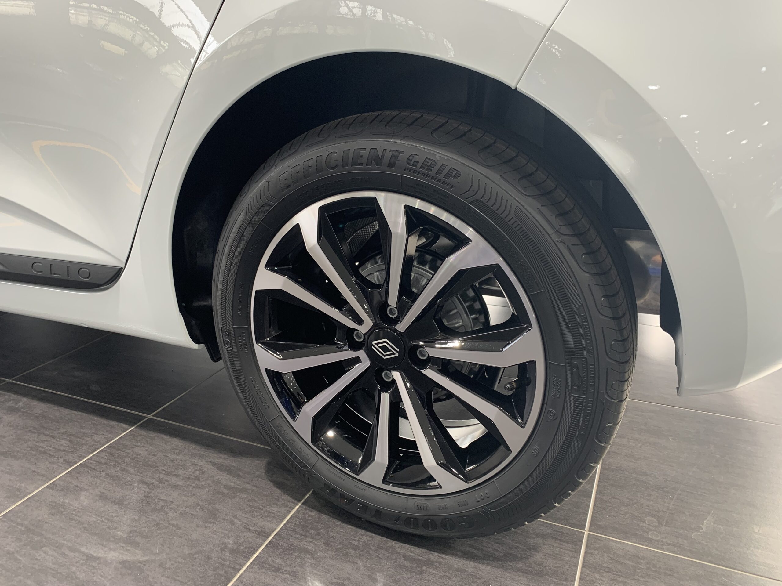 RENAULT CLIO TECHNO GLP 100 CV