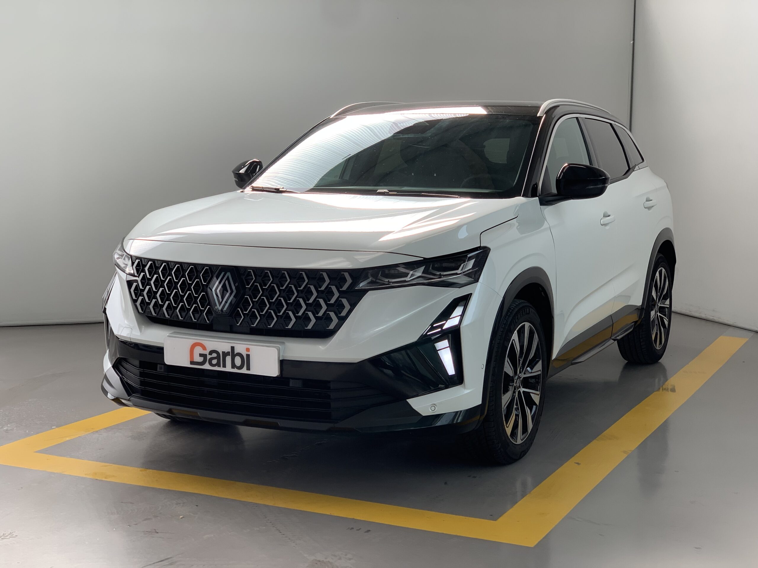 RENAULT AUSTRAL TECHNO FULL HYBRID 200CV + TECHO DE COLOR NEGRO