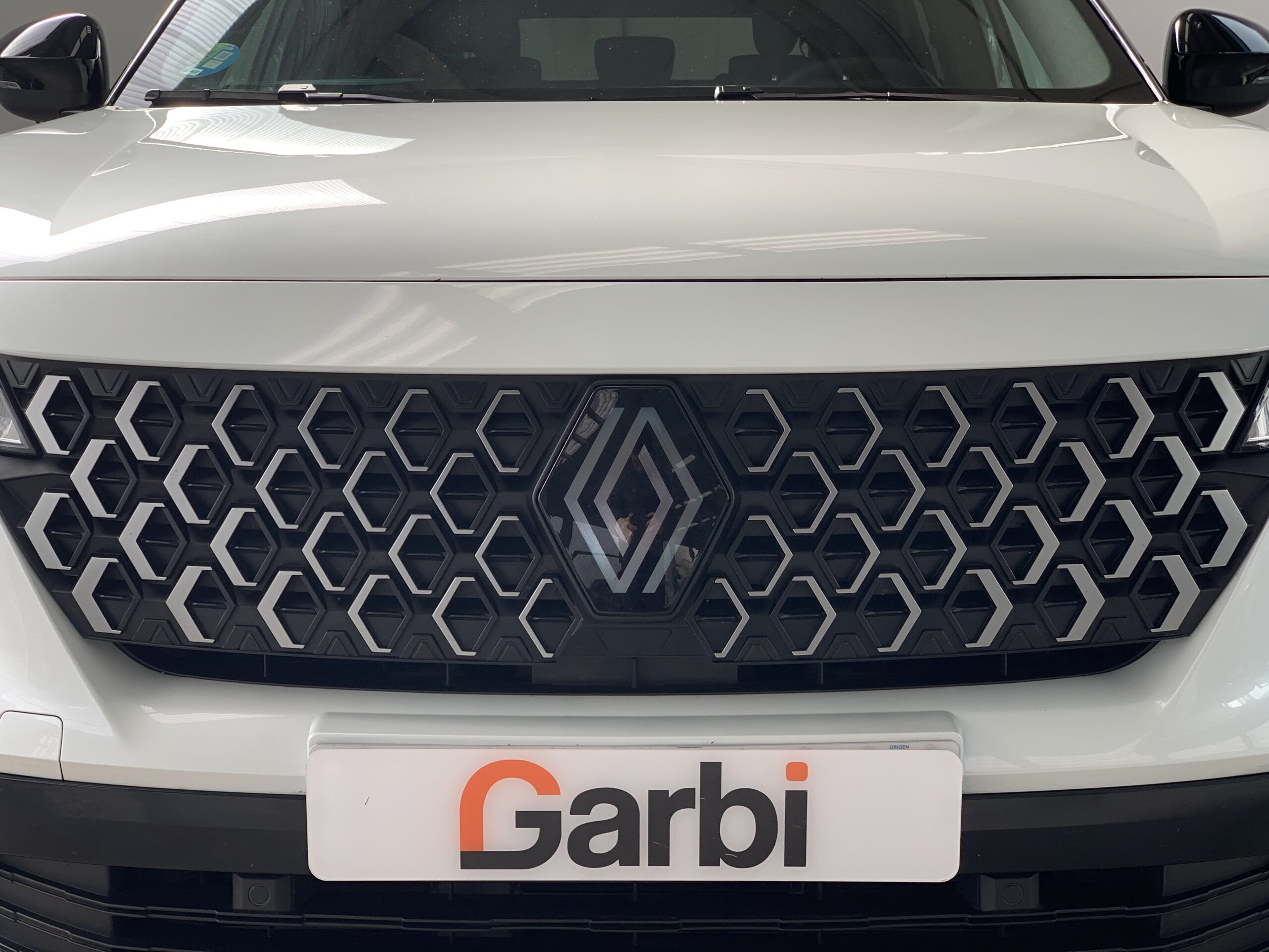 RENAULT AUSTRAL TECHNO FULL HYBRID 200CV + TECHO DE COLOR NEGRO