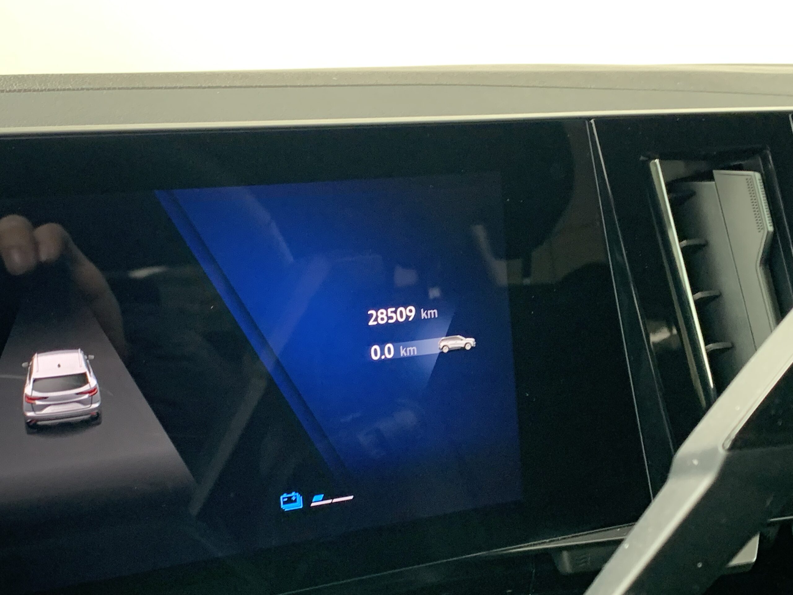 RENAULT AUSTRAL TECHNO FULL HYBRID 200CV + TECHO DE COLOR NEGRO