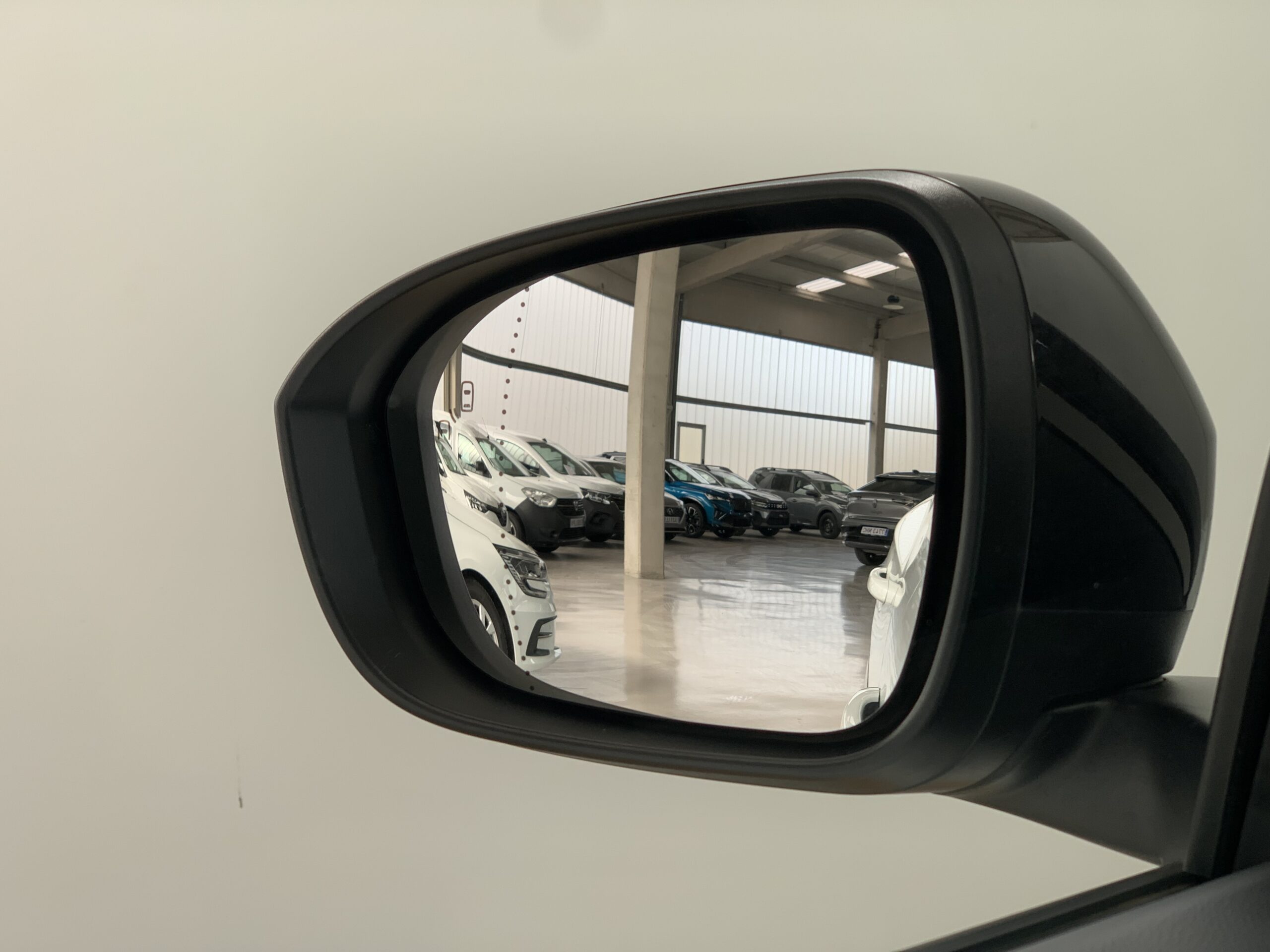 RENAULT AUSTRAL TECHNO FULL HYBRID 200CV + TECHO DE COLOR NEGRO