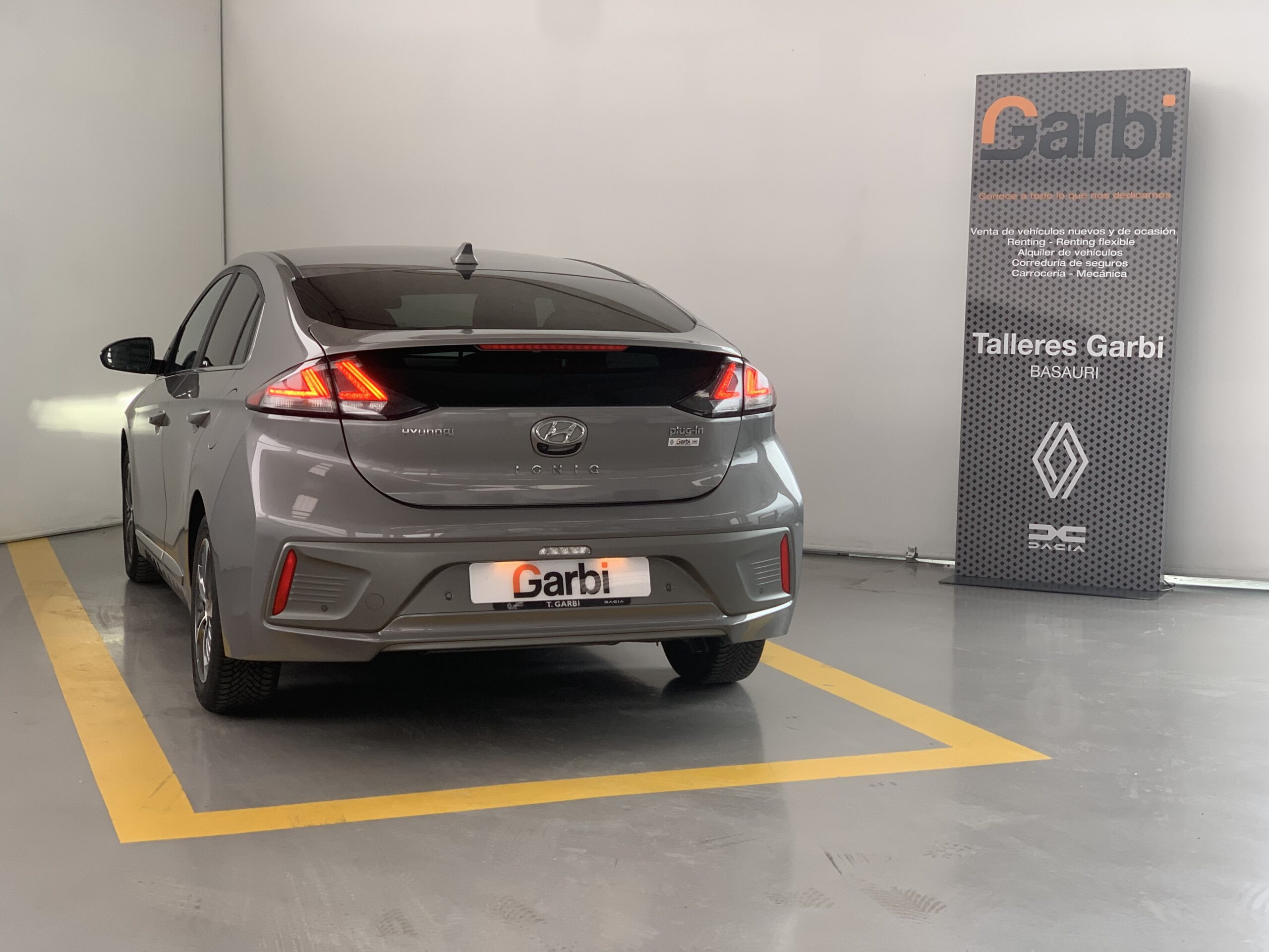 HYUNDAI IONIQ STYLE HIBRIDO ENCHUFABLE 1.6GDI 141CV