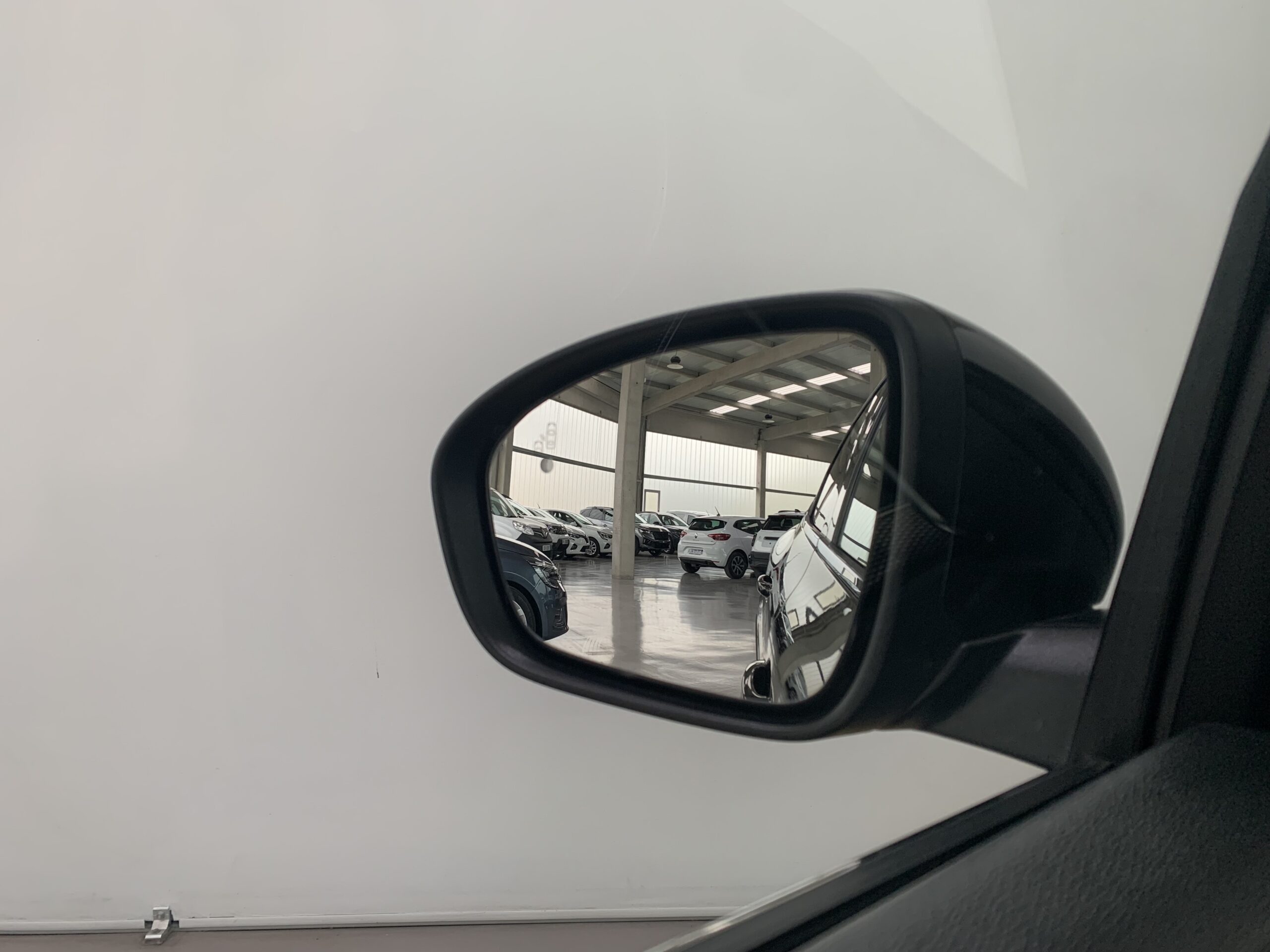 RENAULT ARKANA TECHNO E-TECH FULL HYBRID 145CV + PACK SAFETY + PACK EASY PARKING + RUEDA DE REPUESTO