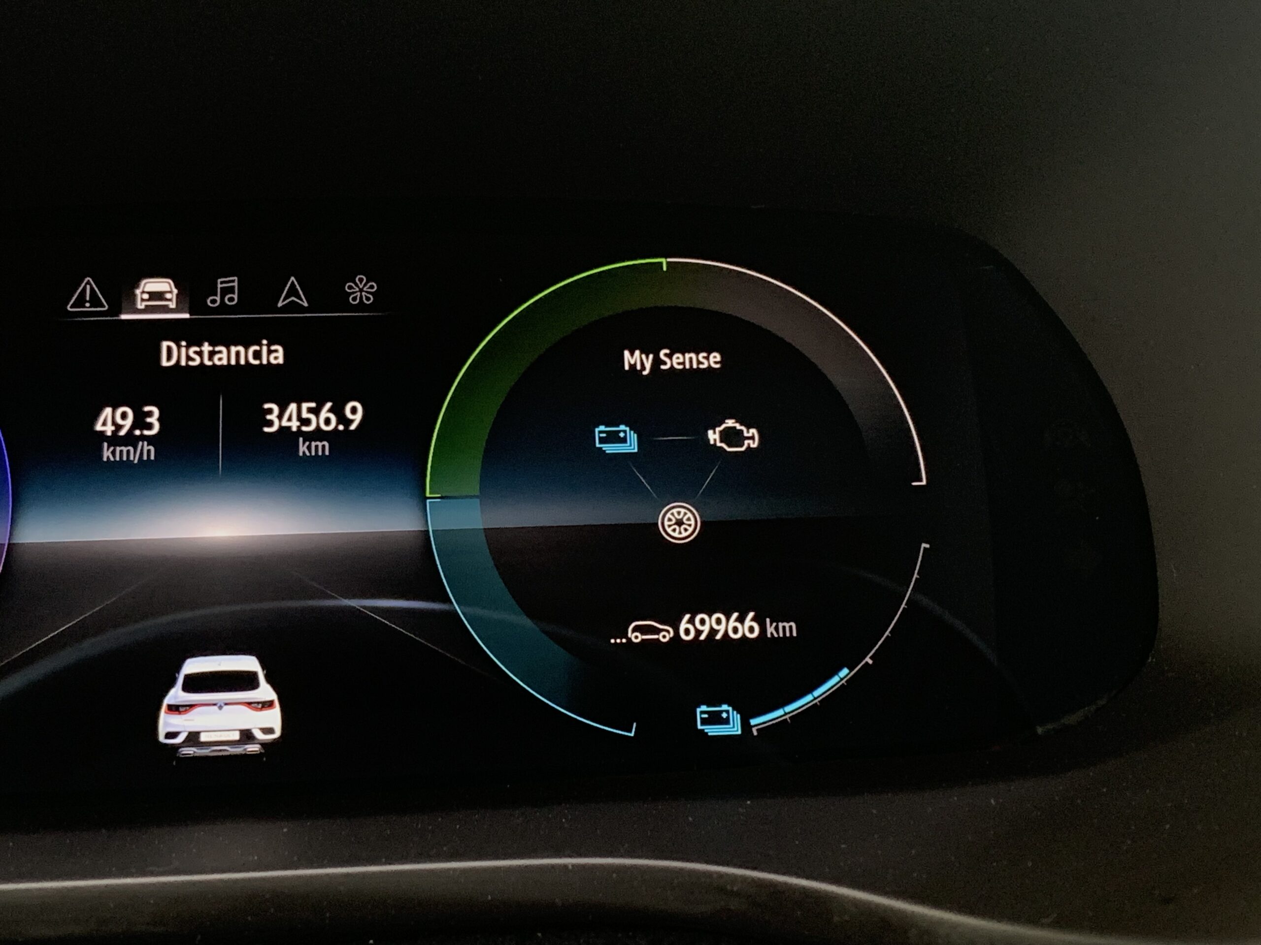 RENAULT ARKANA TECHNO E-TECH FULL HYBRID 145CV + PACK SAFETY + PACK EASY PARKING + RUEDA DE REPUESTO