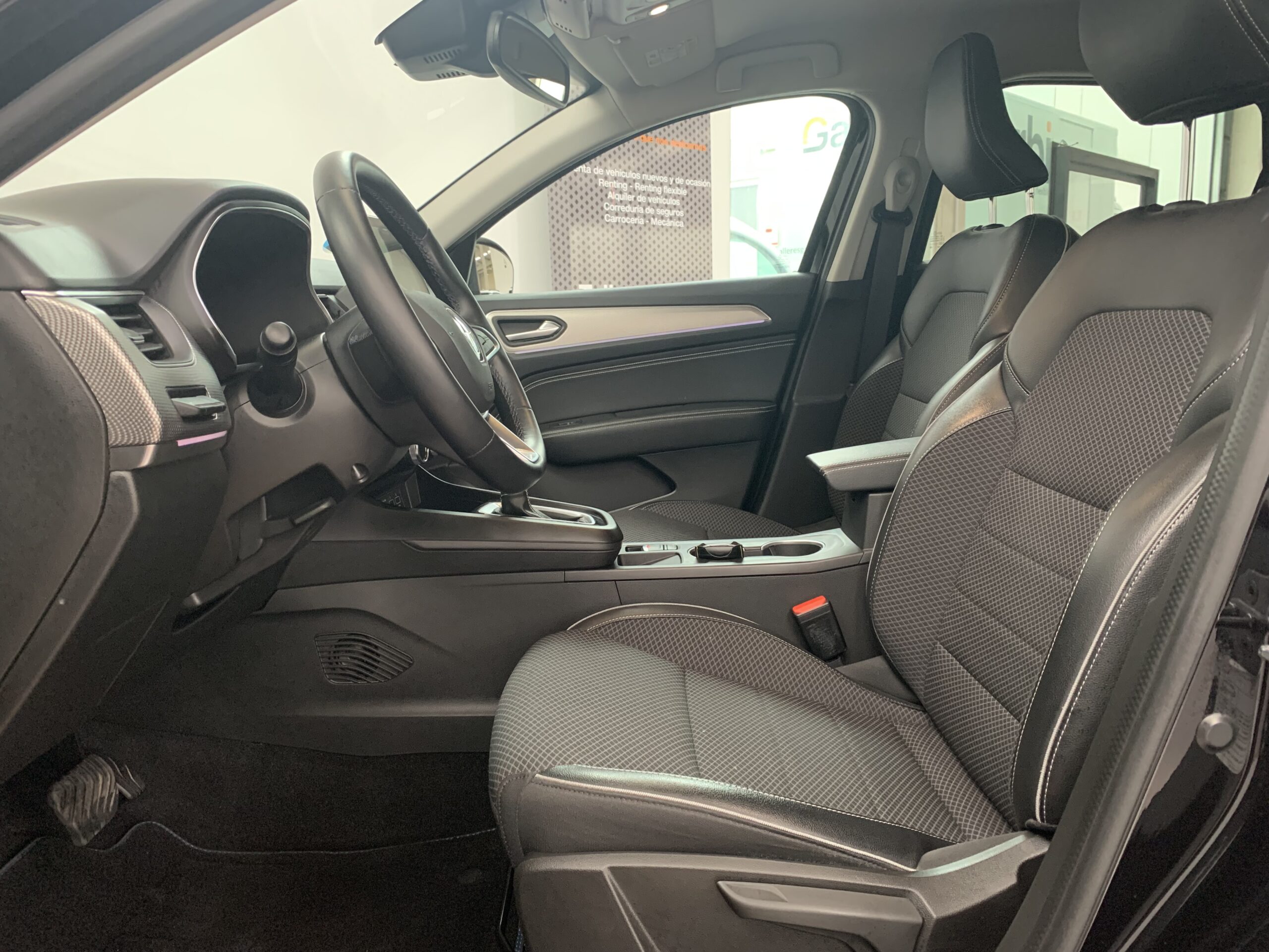 RENAULT ARKANA TECHNO E-TECH FULL HYBRID 145CV + PACK SAFETY + PACK EASY PARKING + RUEDA DE REPUESTO