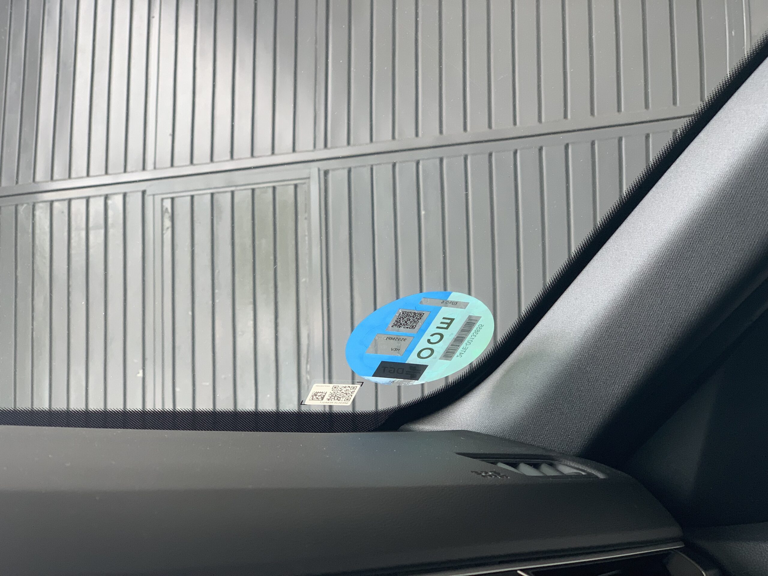 RENAULT ARKANA ESPIRIT ALPINE FULL HYBRID 145CV + PACK PARKING PLUS + TECHO DE COLOR NEGRO