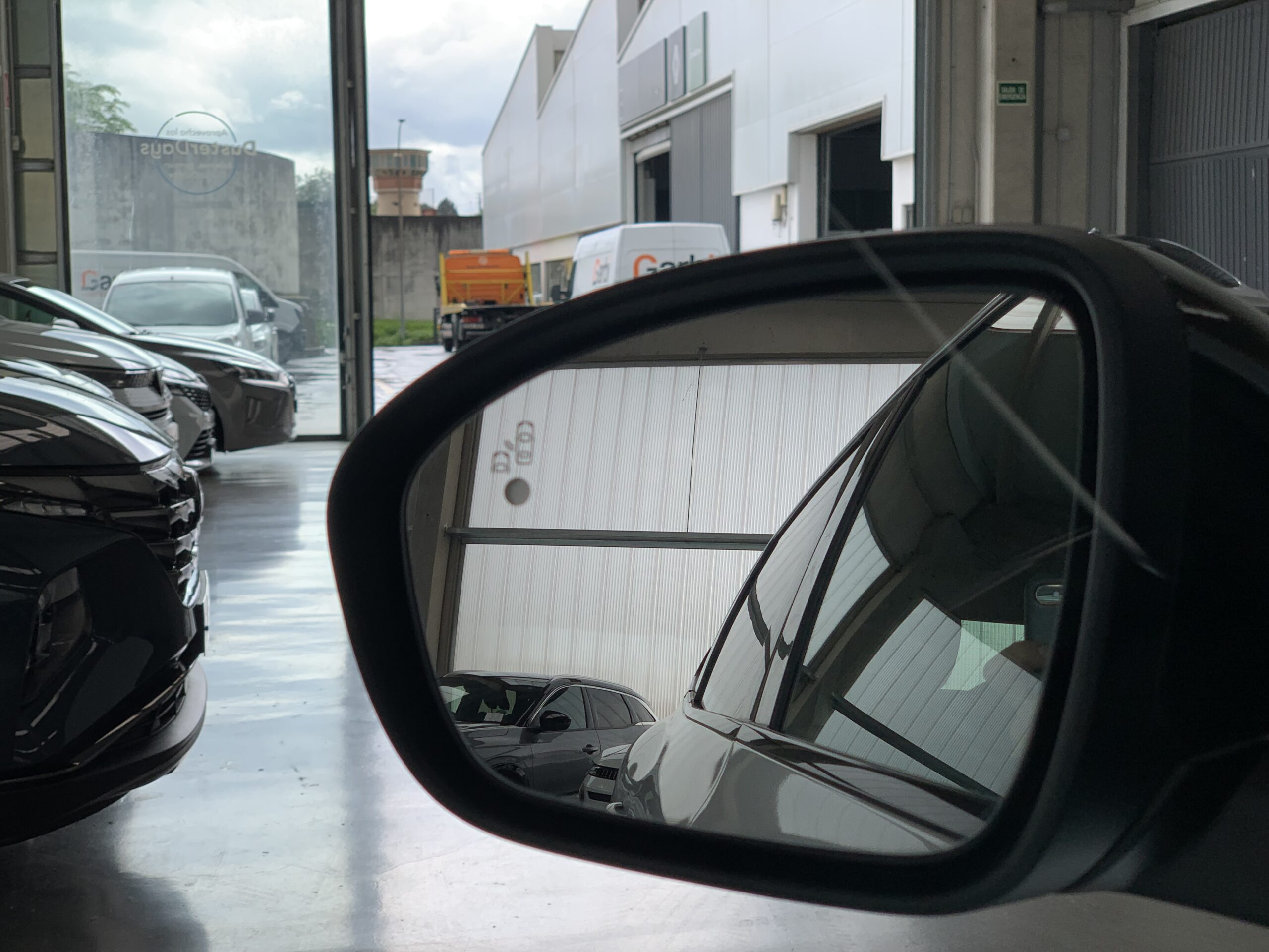 RENAULT ARKANA ESPIRIT ALPINE FULL HYBRID 145CV + PACK PARKING PLUS + TECHO DE COLOR NEGRO