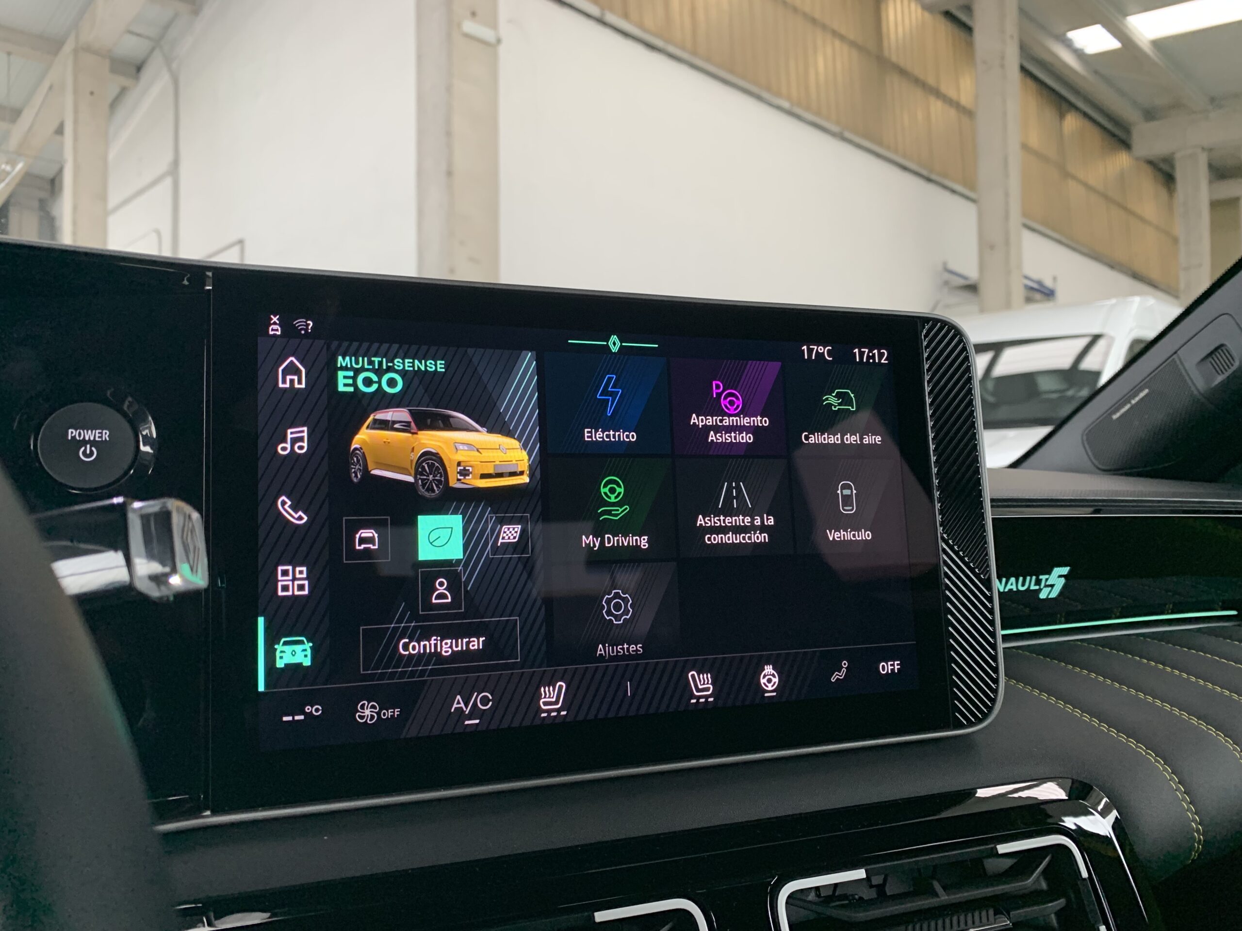 R5 ICONIC CINQ 100% ELECTRICO 150CV AUTONOMIA CONFORT (412KM AUTONOMIA) + PACK SAFETY & EASY DRIVE + HARMAN KARDON + CARGADOR BIDIRECCIONAL