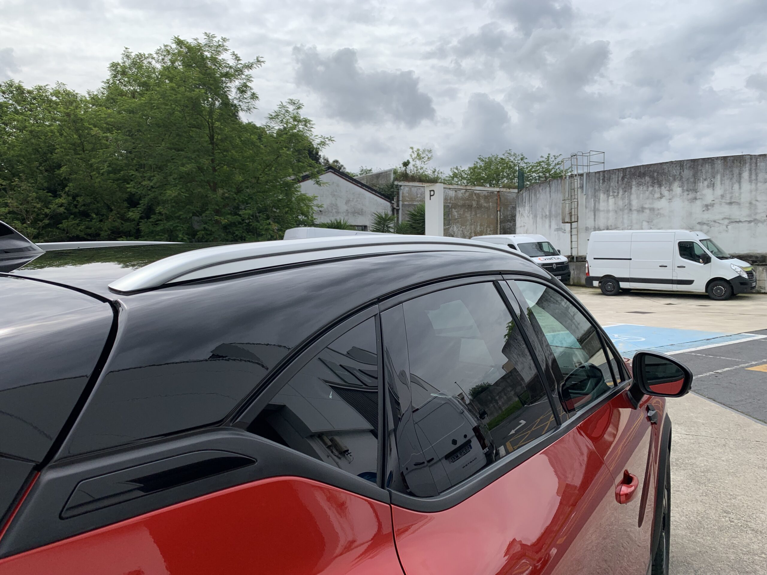 RENAULT CAPTUR TECHNO GLP 100CV + PACK NAVEGACION & HARMAN KARDON