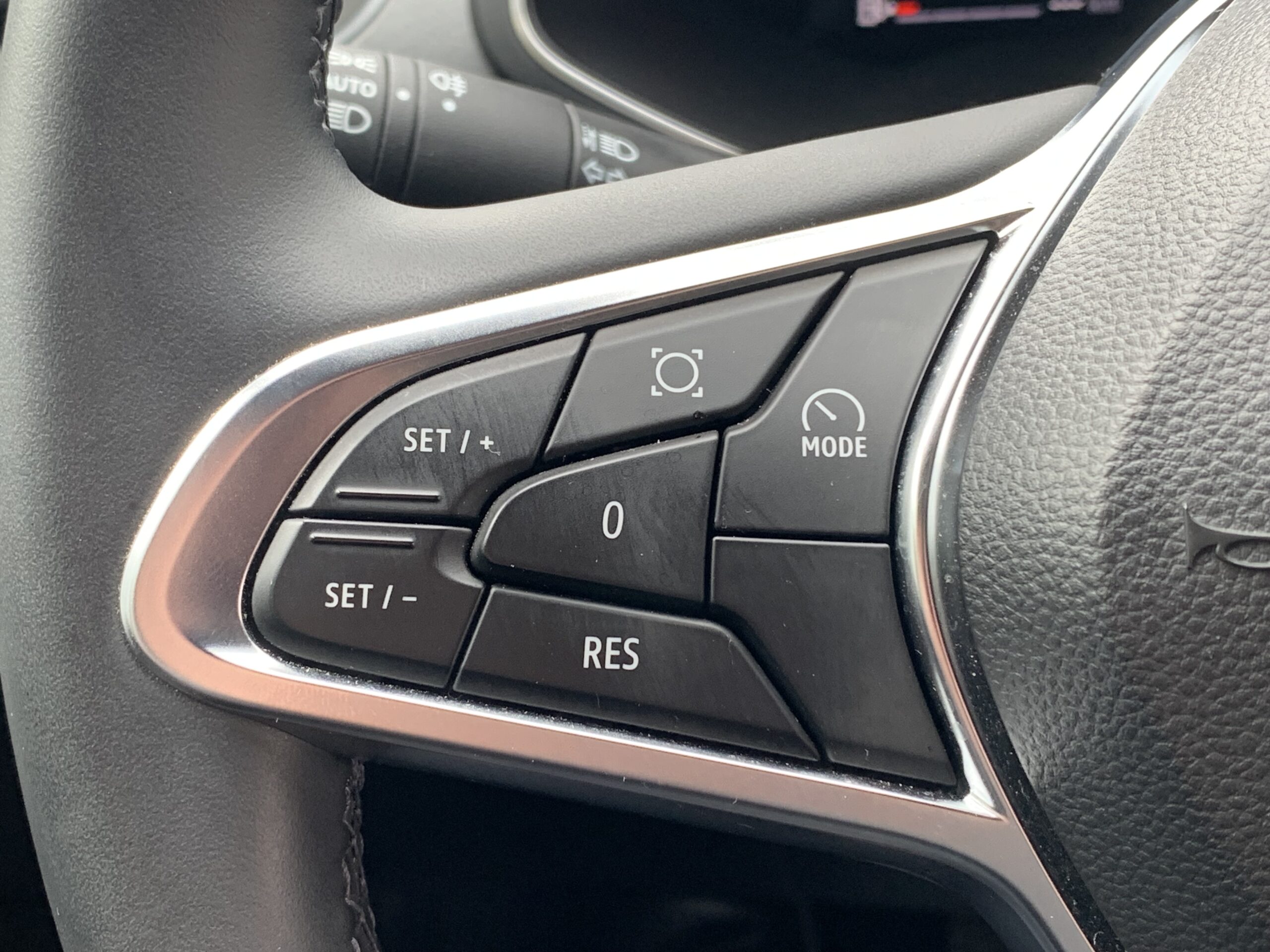 RENAULT CAPTUR TECHNO GLP 100CV + PACK NAVEGACION & HARMAN KARDON