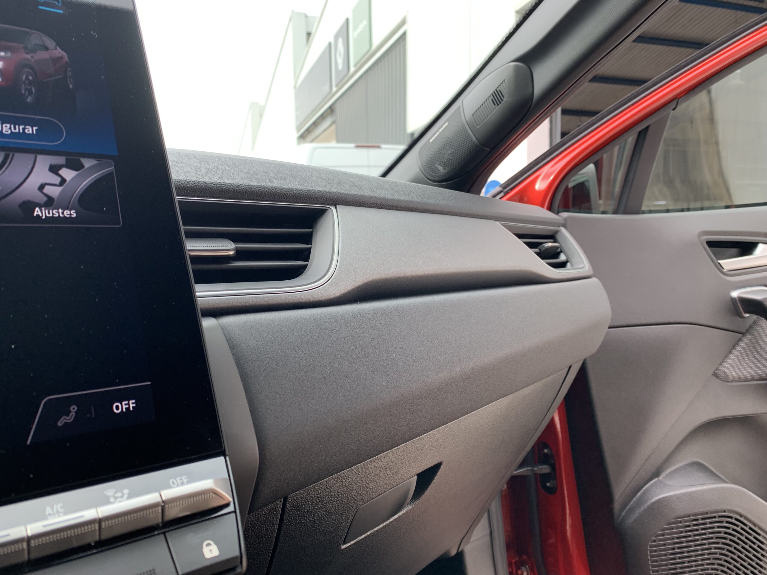 RENAULT CAPTUR TECHNO GLP 100CV + PACK NAVEGACION & HARMAN KARDON