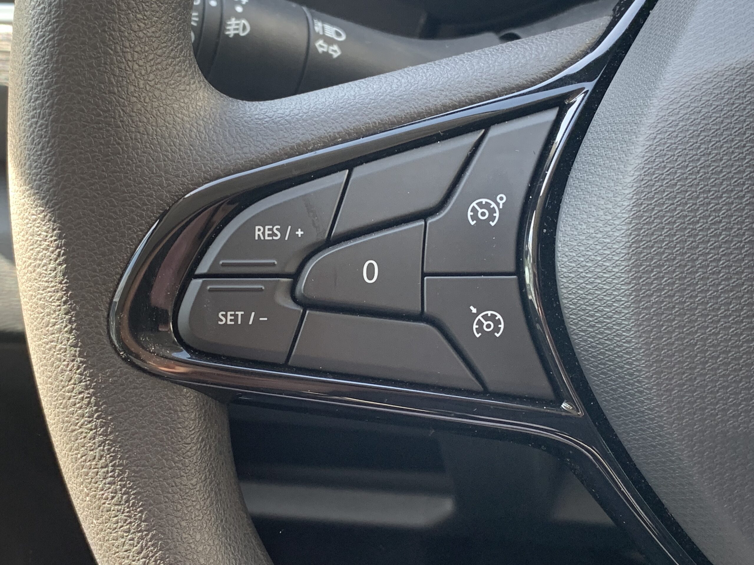 RENAULT TRAFIC EQUILIBRE BLUE DCI 150CV + PACK VISIBILIDAD + PUERTA LATERAL IZQUIERDA DESLIZANTE + RUEDA DE REPUESTO + CAMARA DE VISION TRASERA