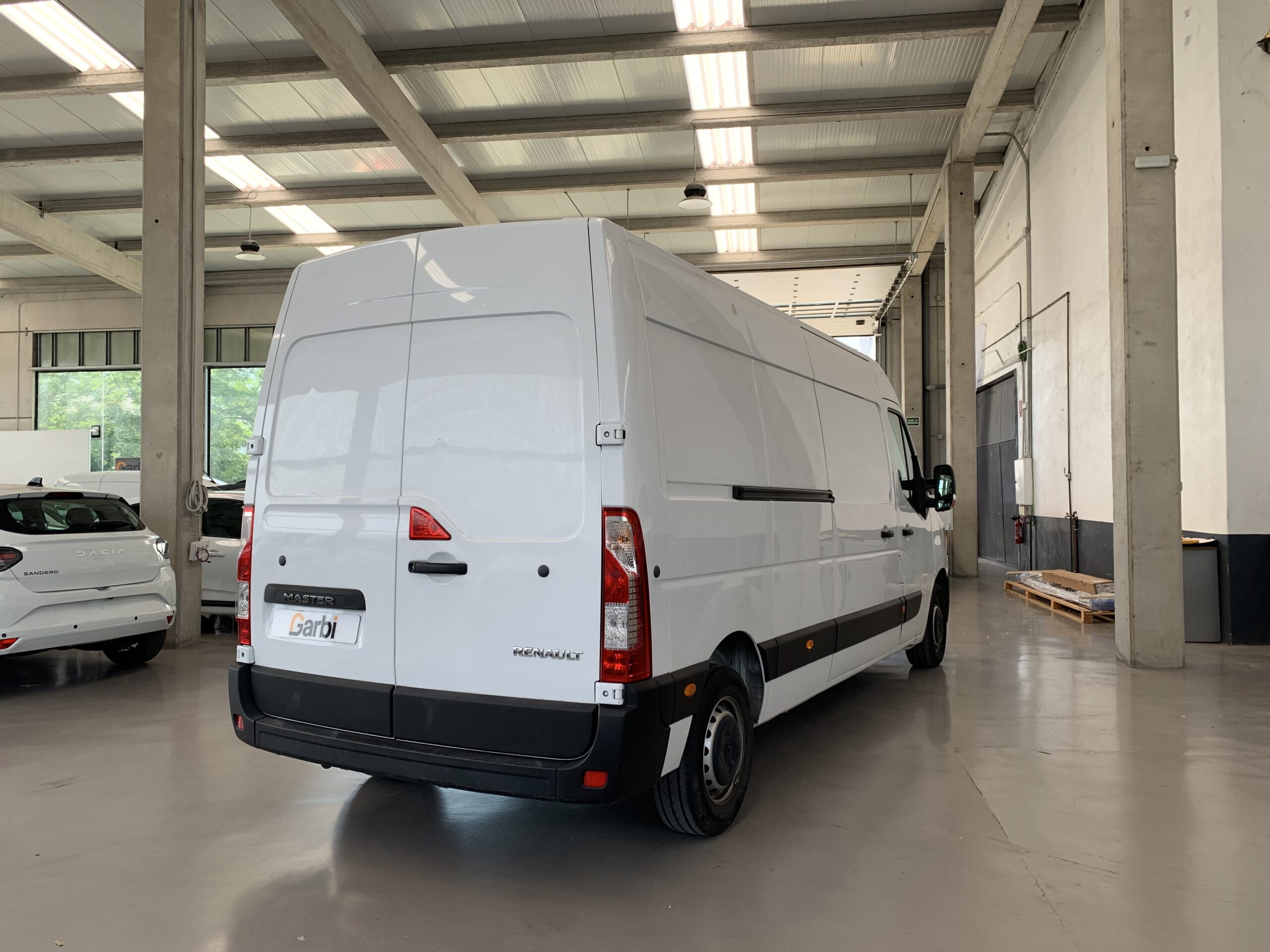 RENAULT MASTER FURGON L3H2 DCI 135CV + PACK AIRE