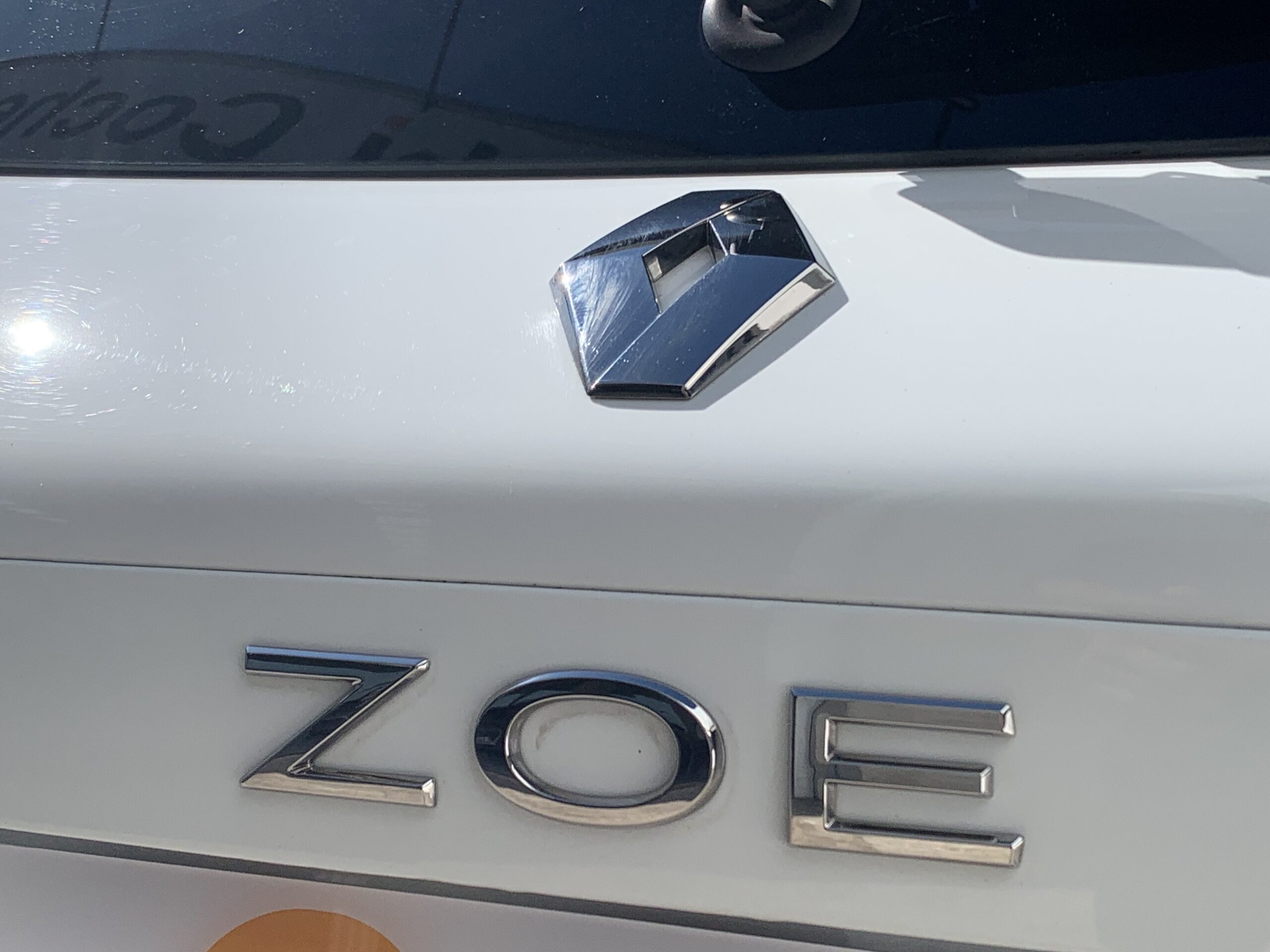 RENAULT ZOE ZEN 100% ELECTRICO 135CV 50KWH + CARGA RAPIDA
