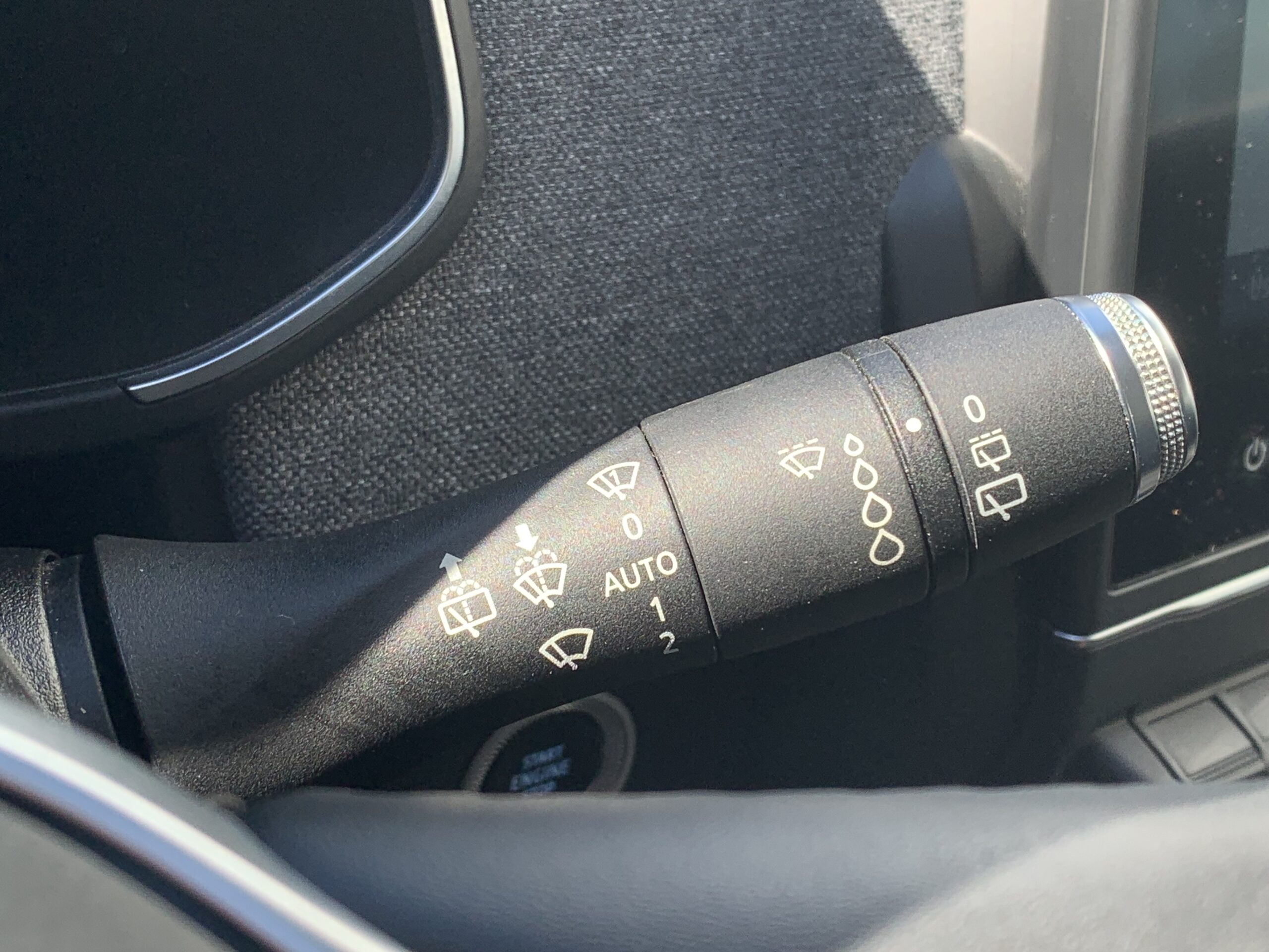 RENAULT ZOE ZEN 100% ELECTRICO 135CV 50KWH + CARGA RAPIDA