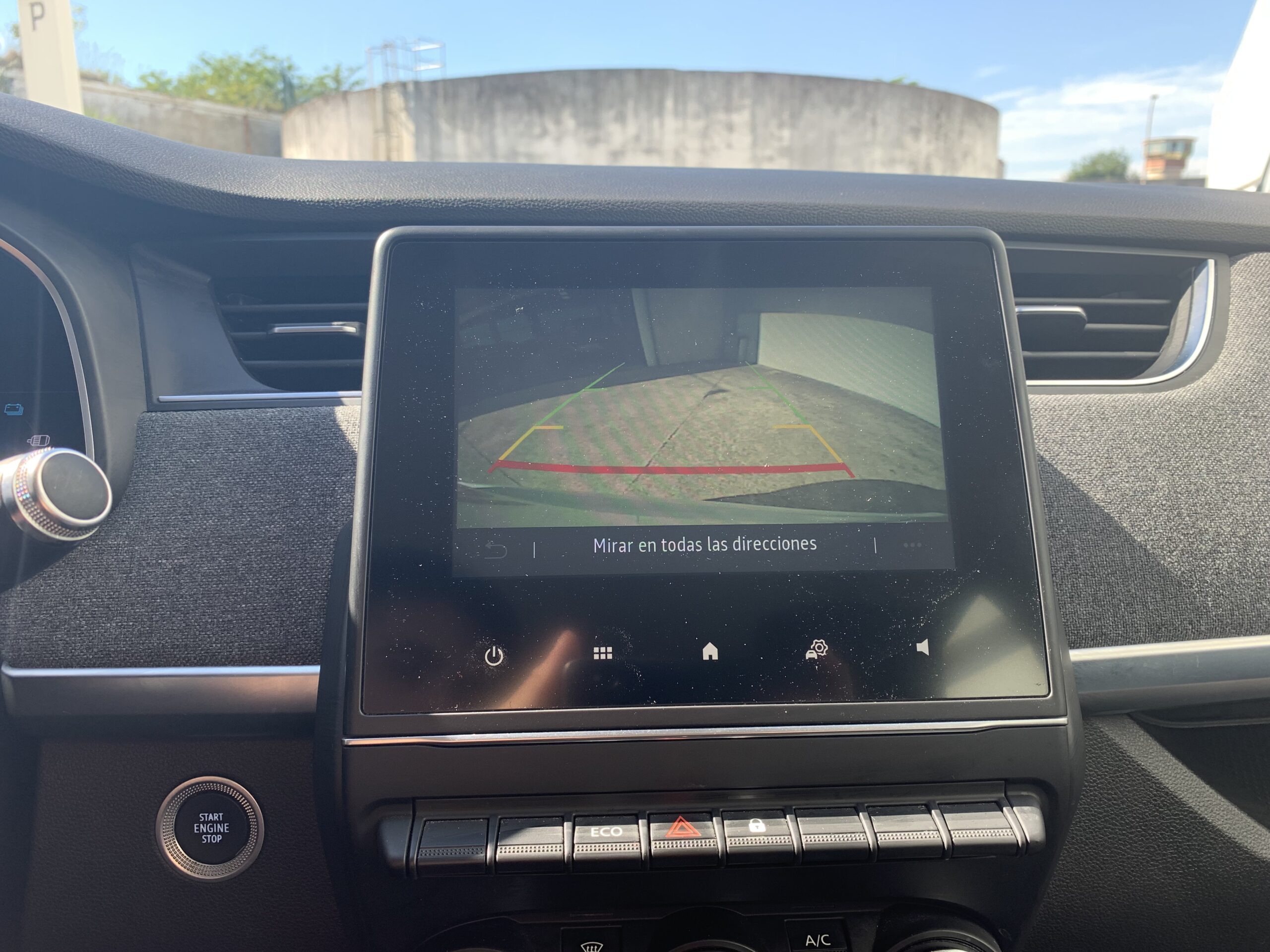 RENAULT ZOE ZEN 100% ELECTRICO 135CV 50KWH + CARGA RAPIDA