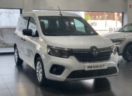 RENAULT KANGOO COMBI 1.5 BLUE DCI 95CV 5 PLAZAS + PACK PROFESIONAL + RUEDA DE REPUESTO + DOBLE PUERTA TRASERA ACRISTALADA 180º