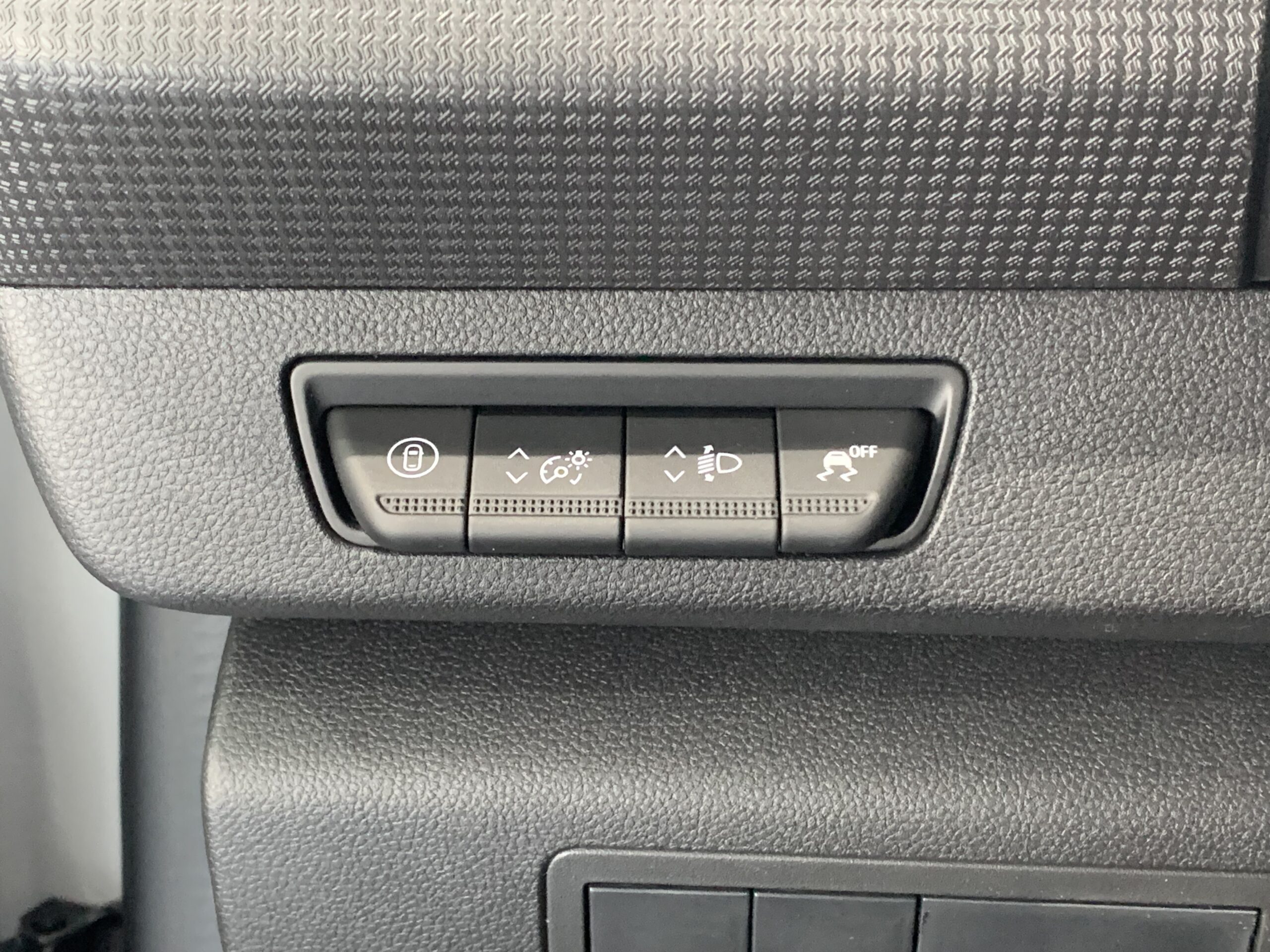 RENAULT KANGOO COMBI 1.5 BLUE DCI 95CV 5 PLAZAS + PACK PROFESIONAL + RUEDA DE REPUESTO + DOBLE PUERTA TRASERA ACRISTALADA 180º