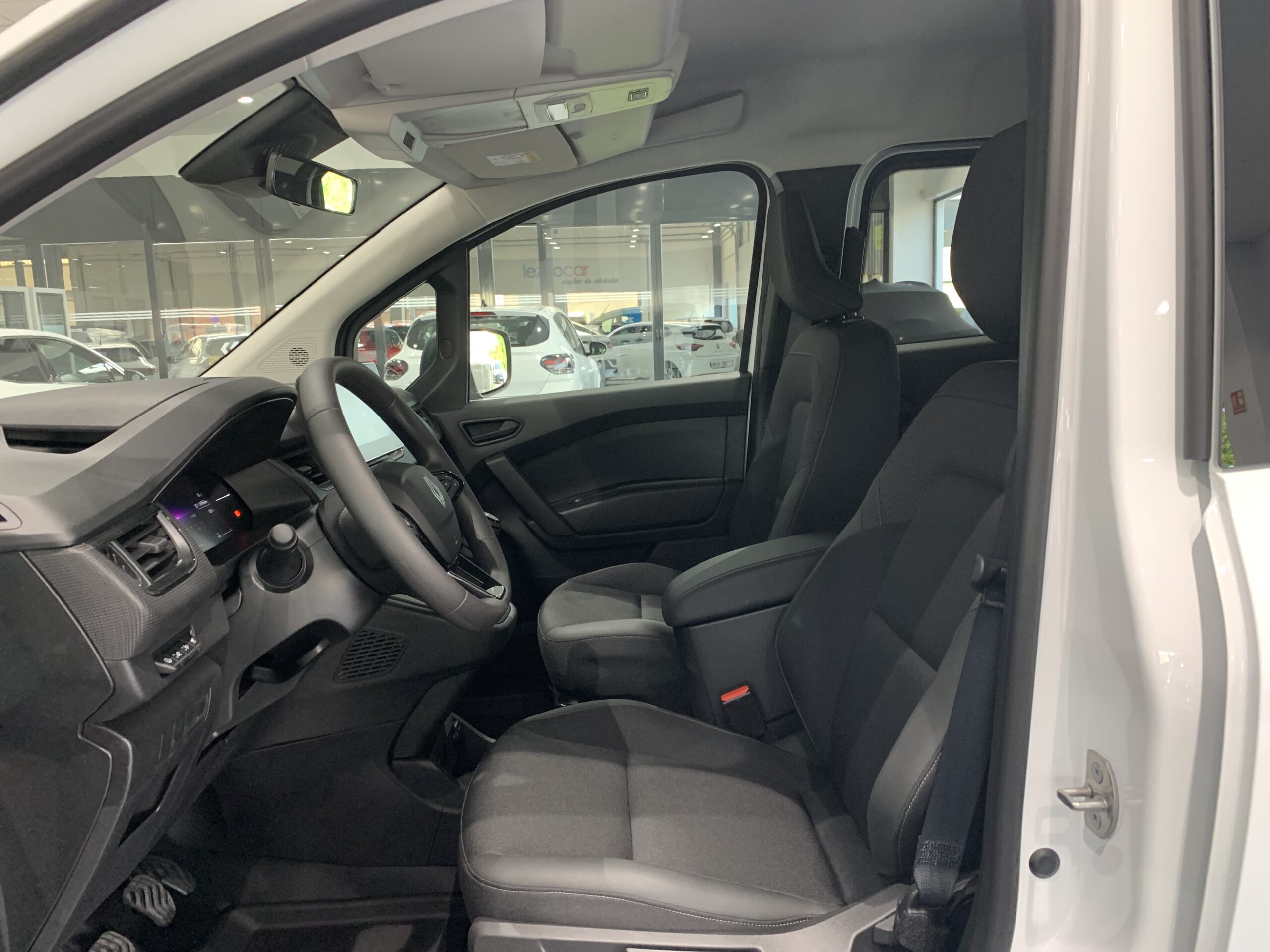 RENAULT KANGOO COMBI 1.5 BLUE DCI 95CV 5 PLAZAS + PACK PROFESIONAL + RUEDA DE REPUESTO + DOBLE PUERTA TRASERA ACRISTALADA 180º