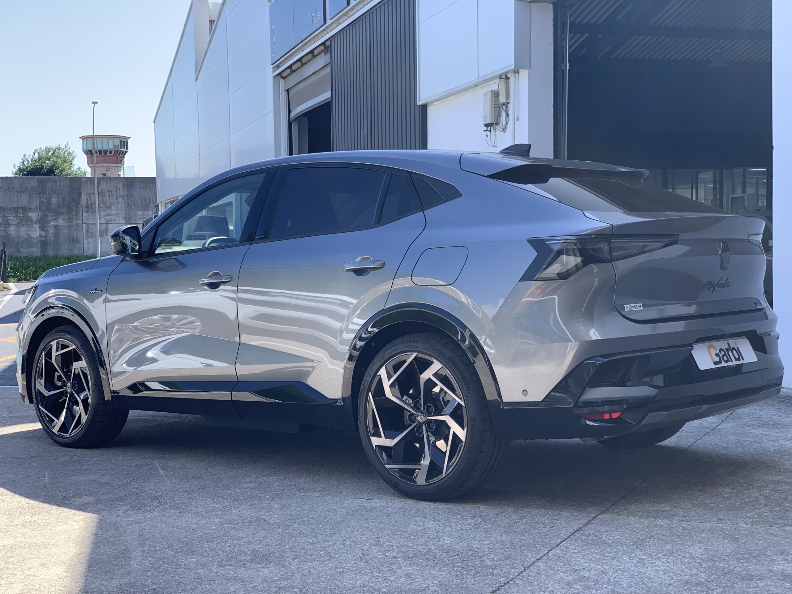 RENAULT RAFALE ATELIER ALPINE HYPER HYBRID 300CV 4X4 HIBRIDO ENCHUFABLE + CABLE MODO 2 + TECHO DE CRISTAL PANORAMICO SOLARBAY + HEAD-UP DISPLAY