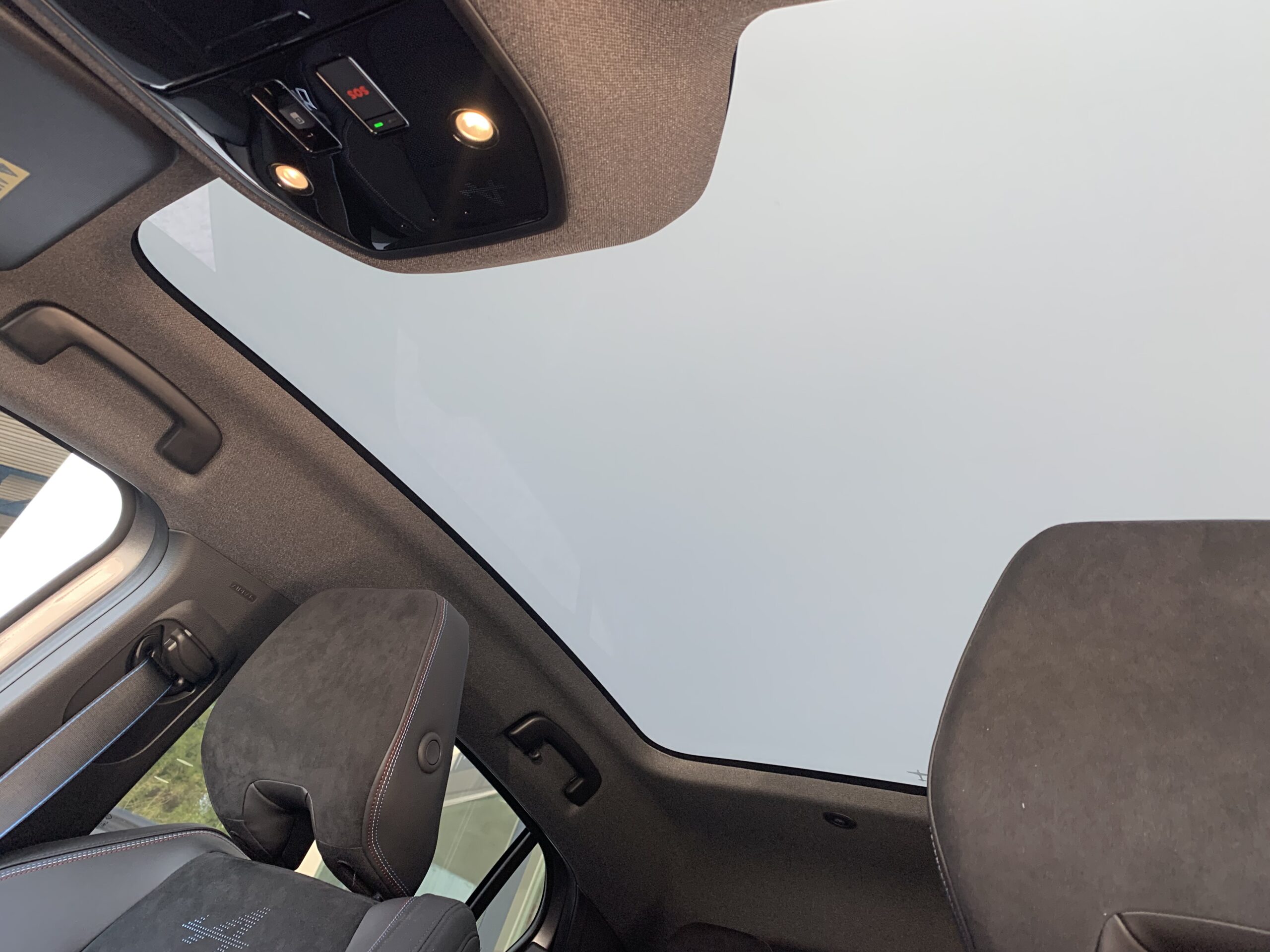 RENAULT RAFALE ATELIER ALPINE HYPER HYBRID 300CV 4X4 HIBRIDO ENCHUFABLE + CABLE MODO 2 + TECHO DE CRISTAL PANORAMICO SOLARBAY + HEAD-UP DISPLAY