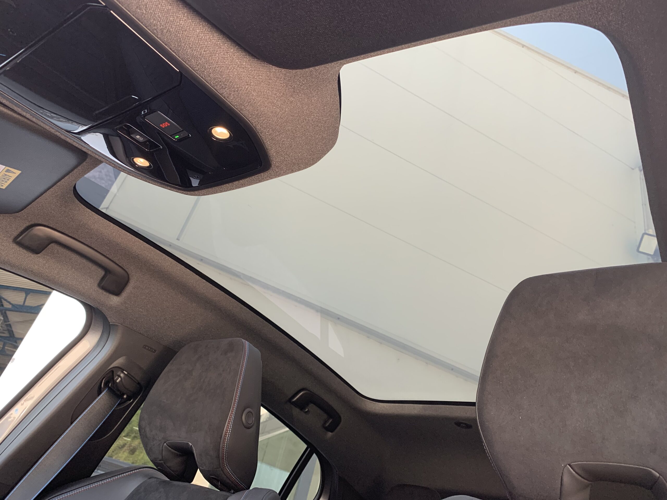 RENAULT RAFALE ATELIER ALPINE HYPER HYBRID 300CV 4X4 HIBRIDO ENCHUFABLE + CABLE MODO 2 + TECHO DE CRISTAL PANORAMICO SOLARBAY + HEAD-UP DISPLAY