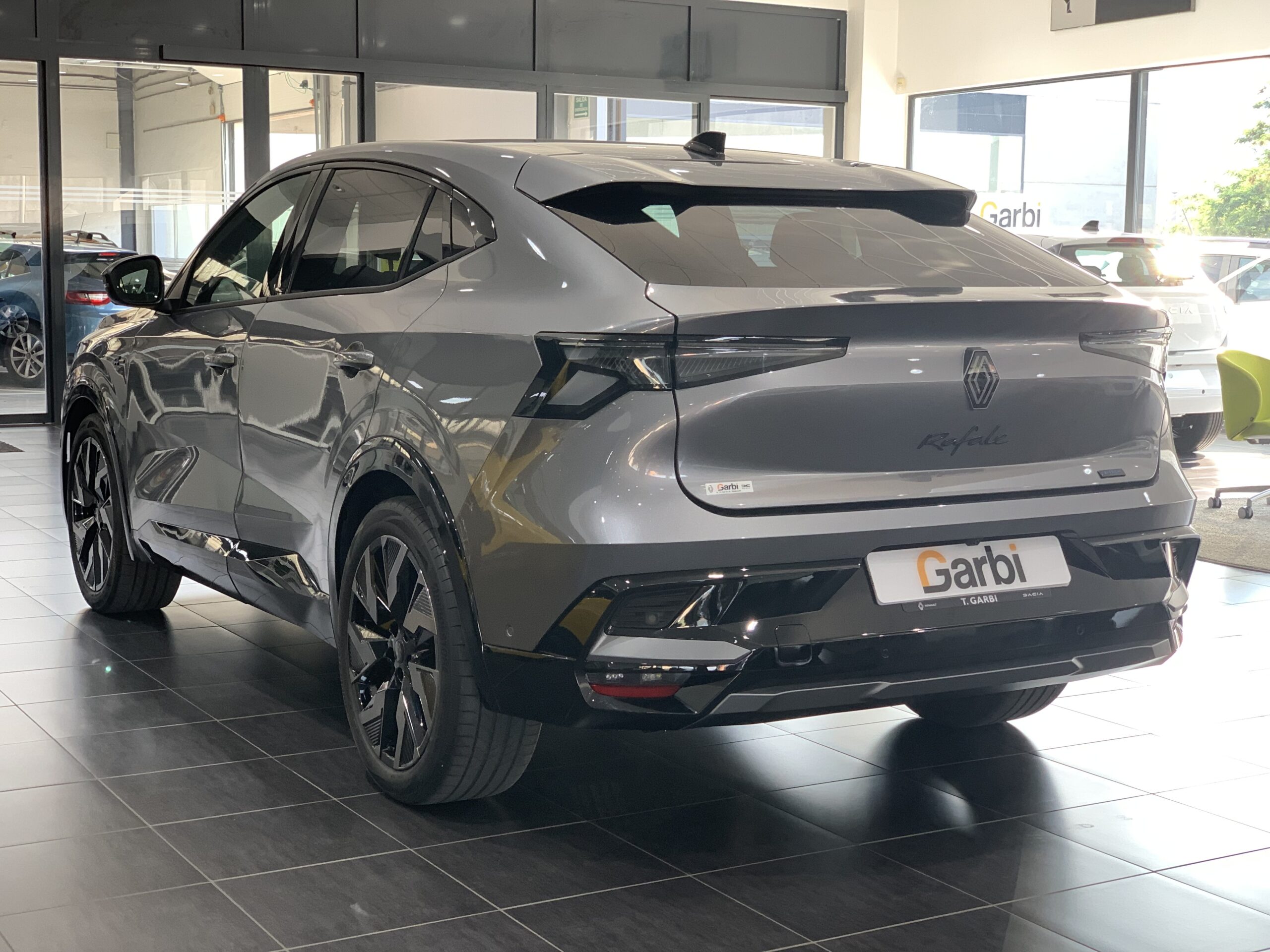 RENAULT RAFALE ESPIRIT ALPINE FULL HYBRID E-TECH 200CV + RUEDA DE EMERGENCIA + PACK DRIVING & HEATING + PACK CITY PREMIUM