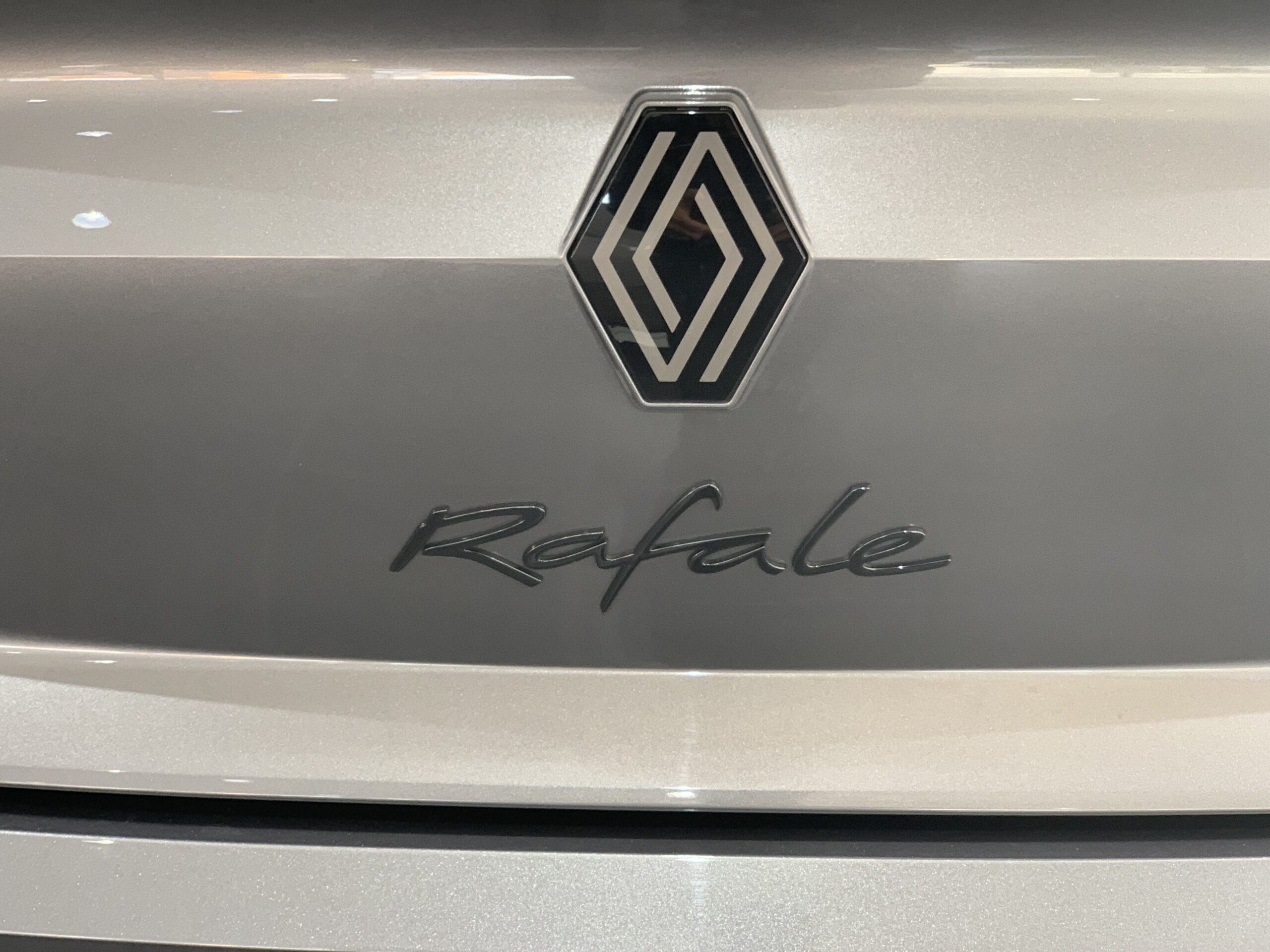 RENAULT RAFALE ESPIRIT ALPINE FULL HYBRID E-TECH 200CV + RUEDA DE EMERGENCIA + PACK DRIVING & HEATING + PACK CITY PREMIUM
