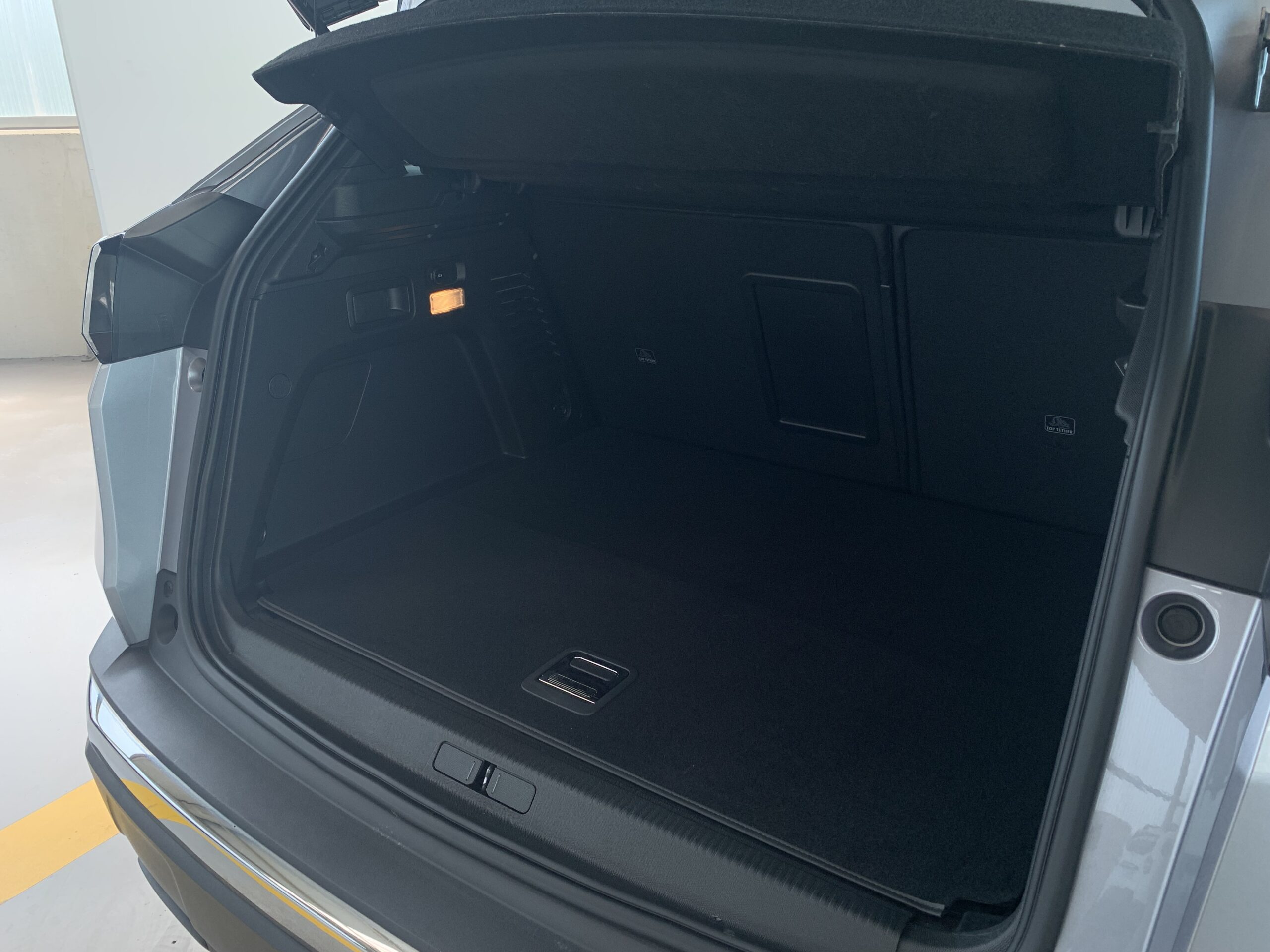 PEUGEOT 3008 HIBRIDO ENCHUFABLE ALLURE EAT8 225CV
