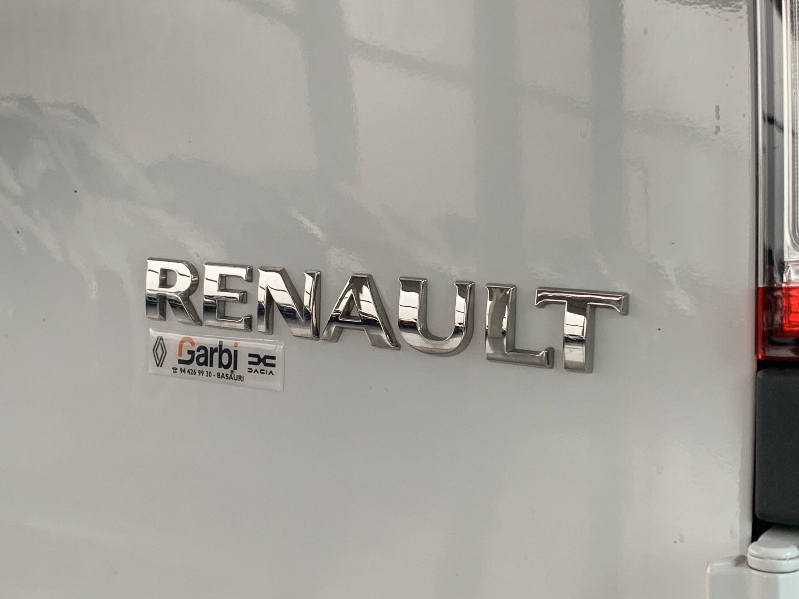 RENAULT KANGOO FURGON PROFESIONAL DCI 75CV + PUERTA LATERAL DERECHA DESLIZANTE