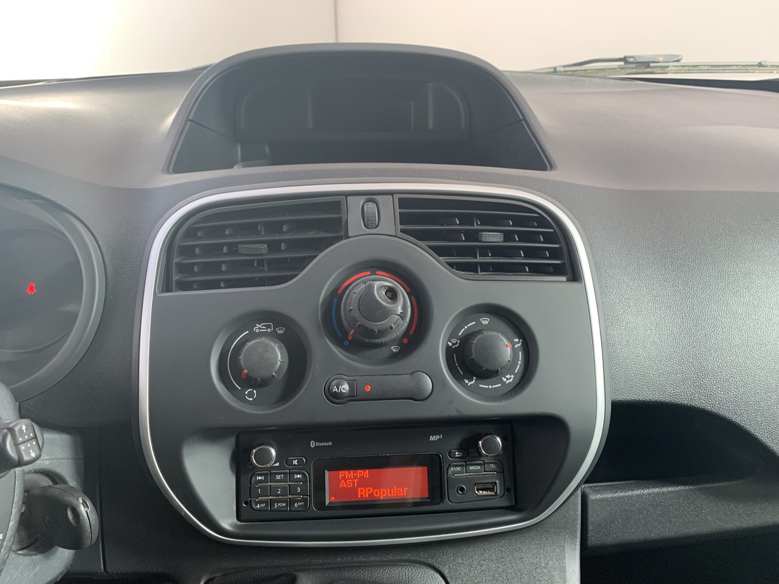 RENAULT KANGOO FURGON PROFESIONAL 1.5 DCI 75CV + PUERTA LATERAL DERECHA DESLIZANTE
