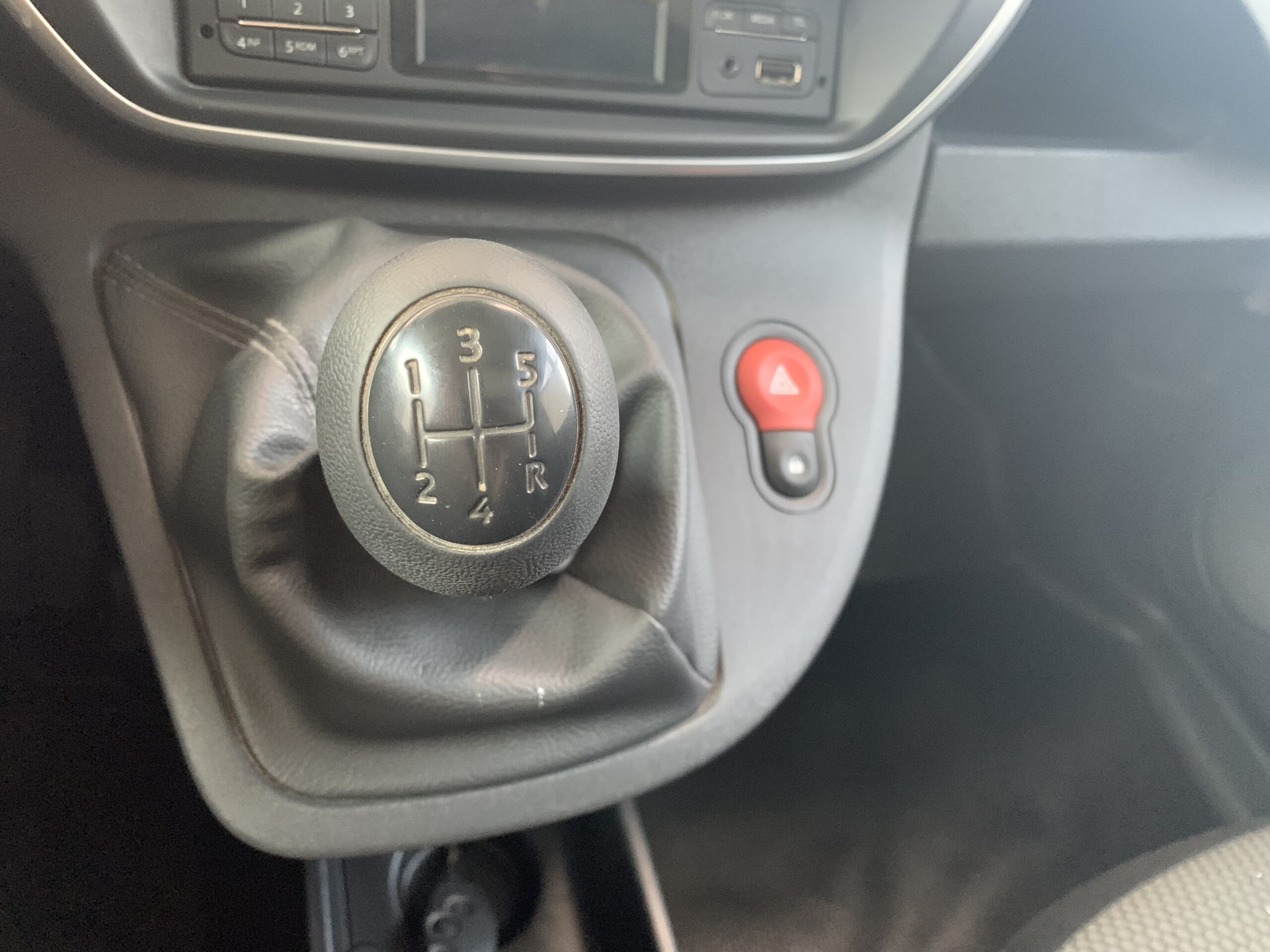 RENAULT KANGOO FURGON PROFESIONAL 1.5 DCI 75CV + PUERTA LATERAL DERECHA DESLIZANTE